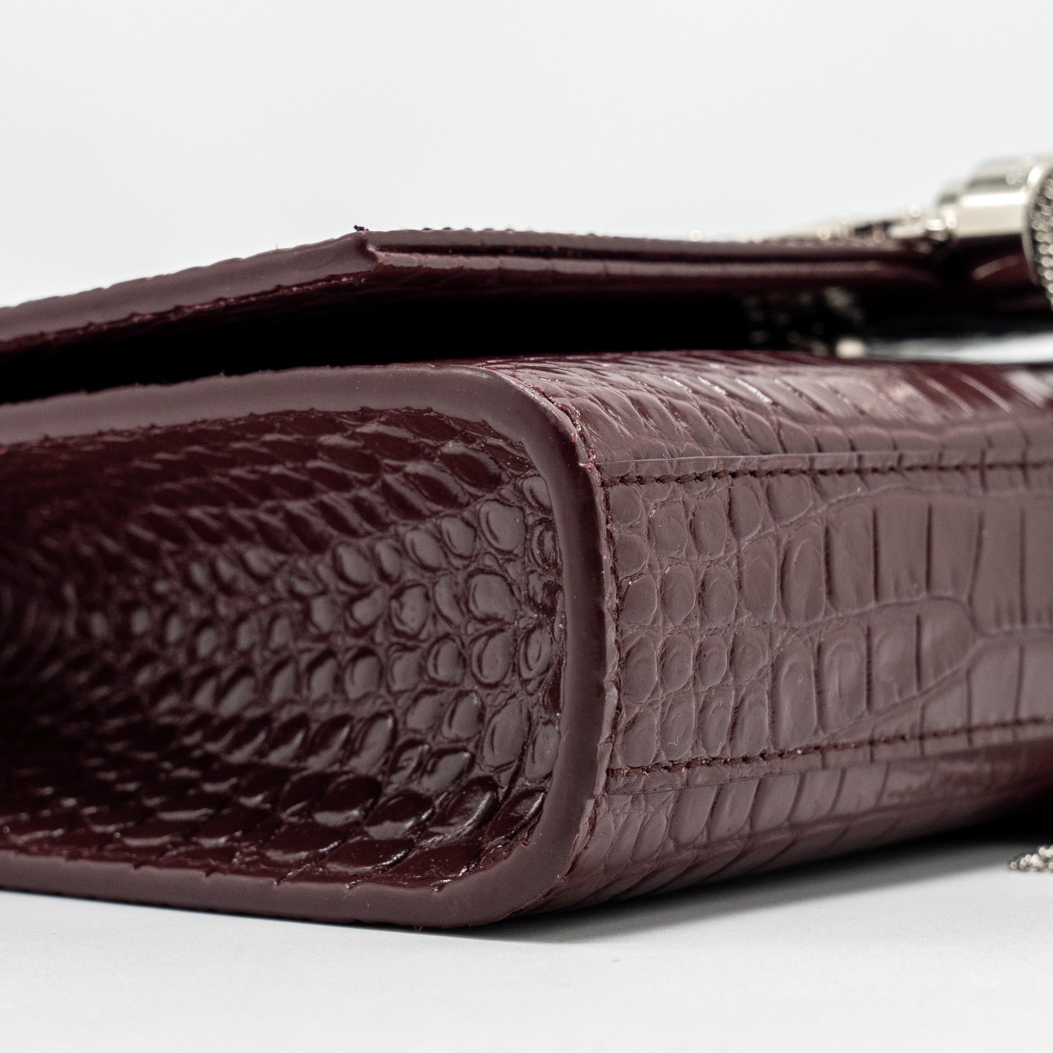 SAINT LAURENT/YSL KATE BAG CROC EMBOSSED CALFSKIN BURGUNDY SHW