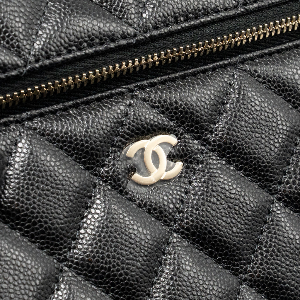 CHANEL 25P CC TOP HANDLE VANITY WITH CHAIN CAVIAR BLACK LGHW (MICROCHIP)
