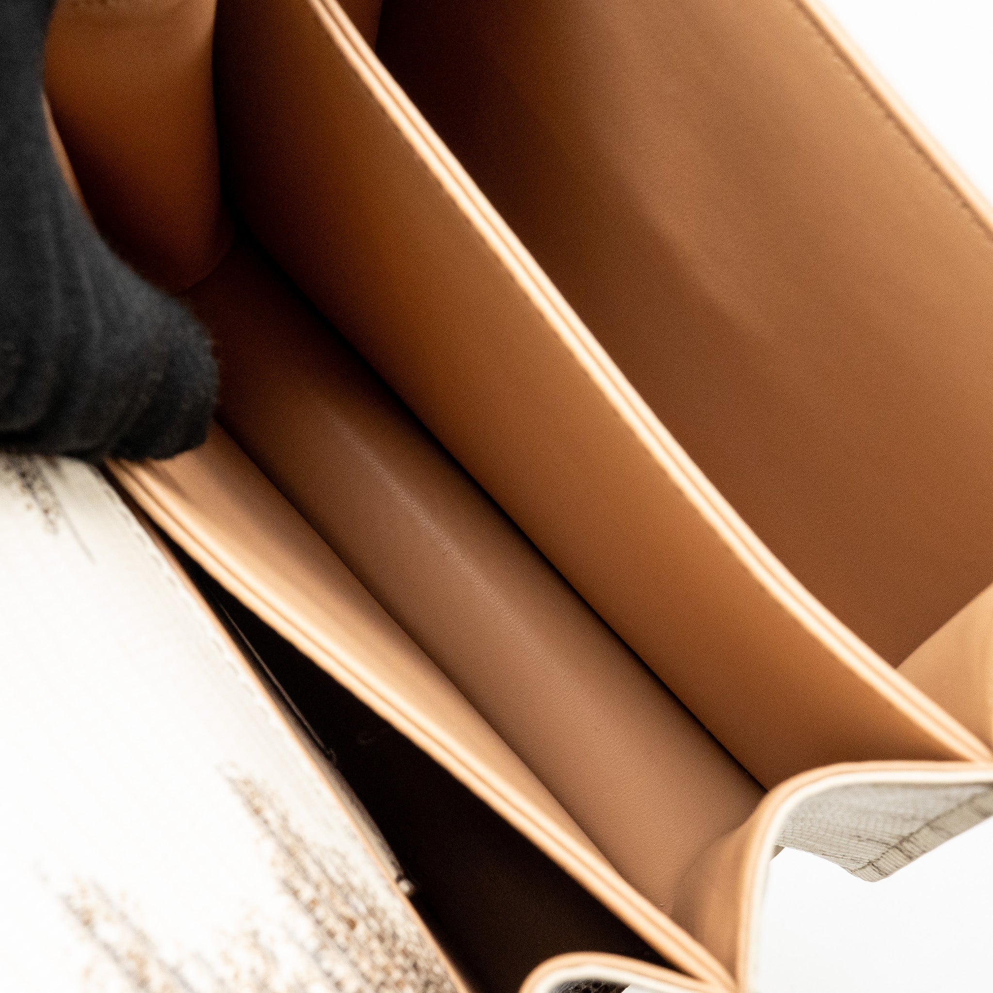 BVLGARI TOP HANDLE SERPENTI FOREVER CROSSBODY BAG SHINY LIZARD WHITE/MULTICOLOUR BLACK HARDWARE