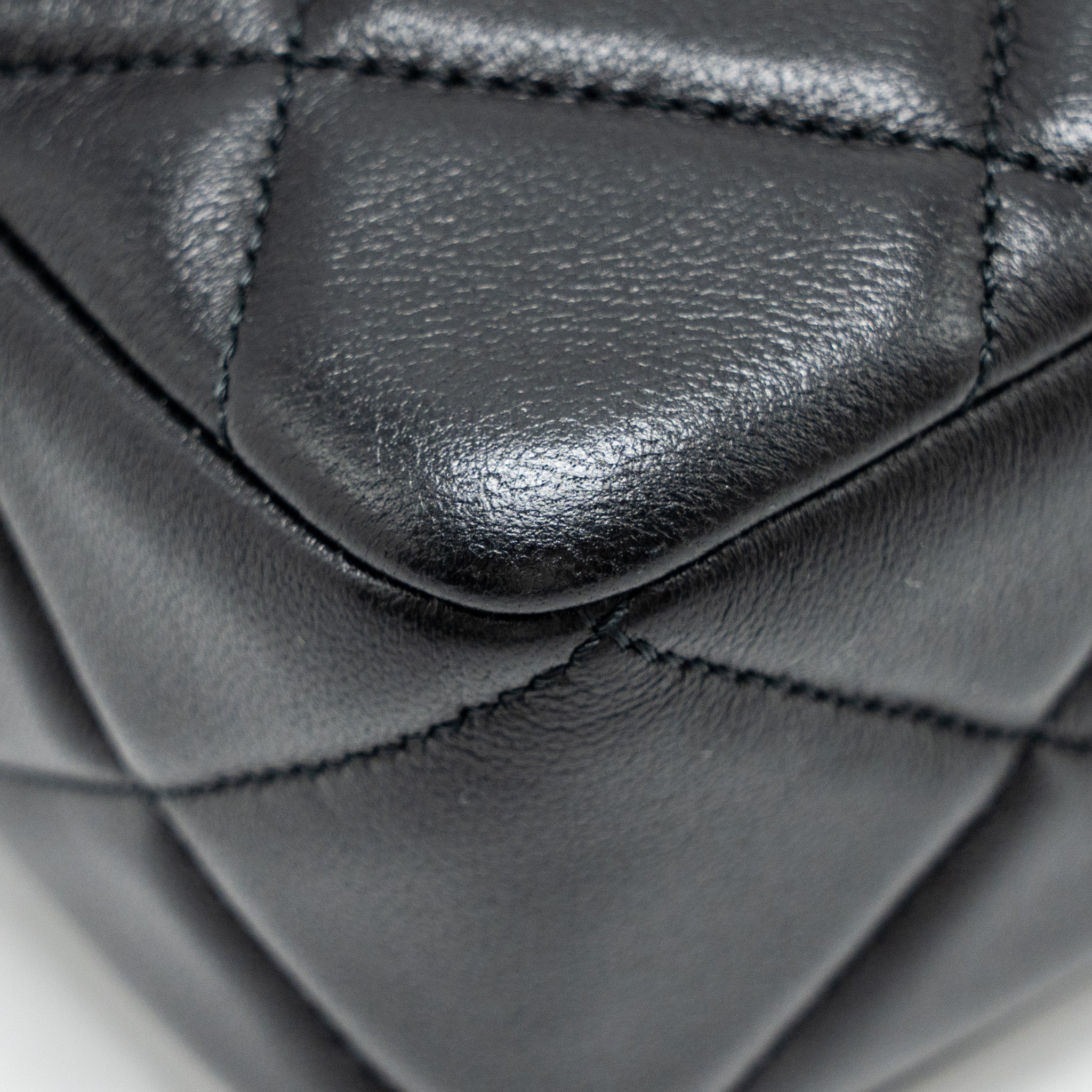CHANEL QUILTED MINI FLAP BAG WITH DETAILED CHAIN LAMBSKIN BLACK GHW (MICROCHIP)