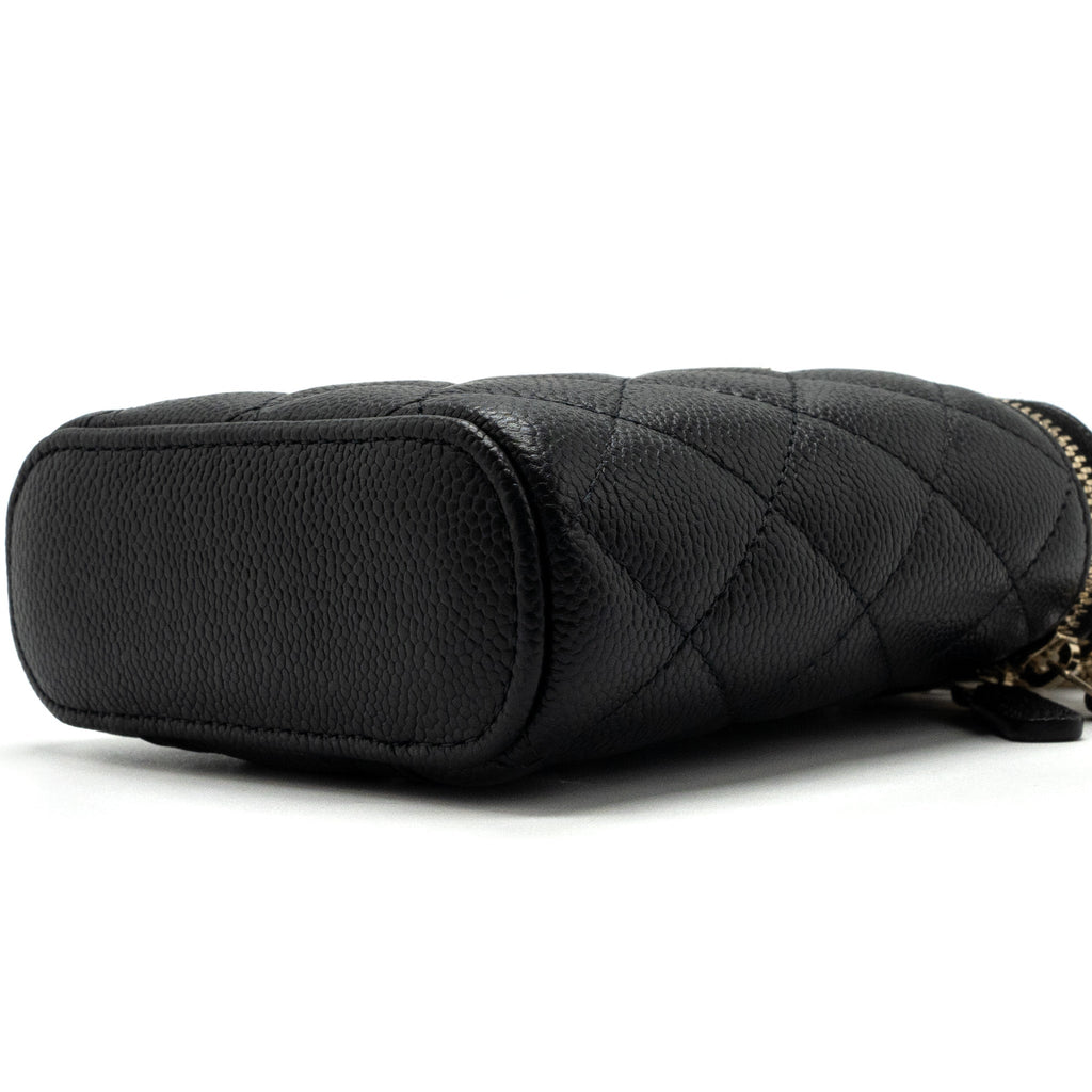 CHANEL VANITY CASE WITH DETAILED CHAIN CAVIAR BLACK LGHW