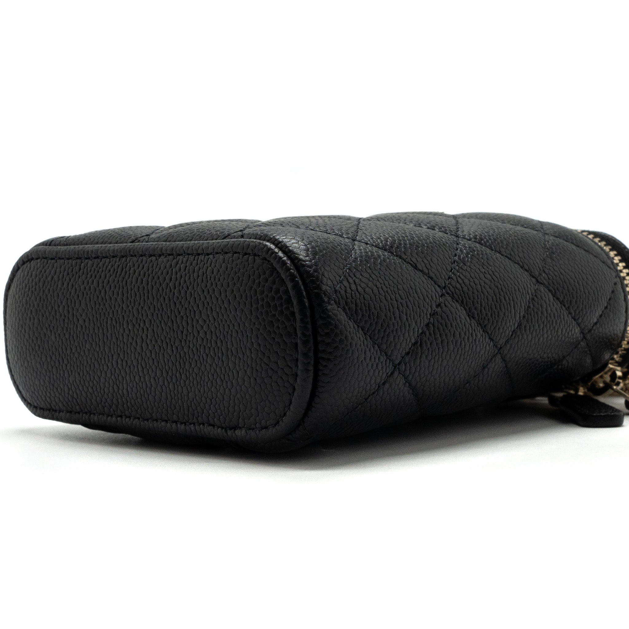 CHANEL VANITY CASE WITH DETAILED CHAIN CAVIAR BLACK LGHW
