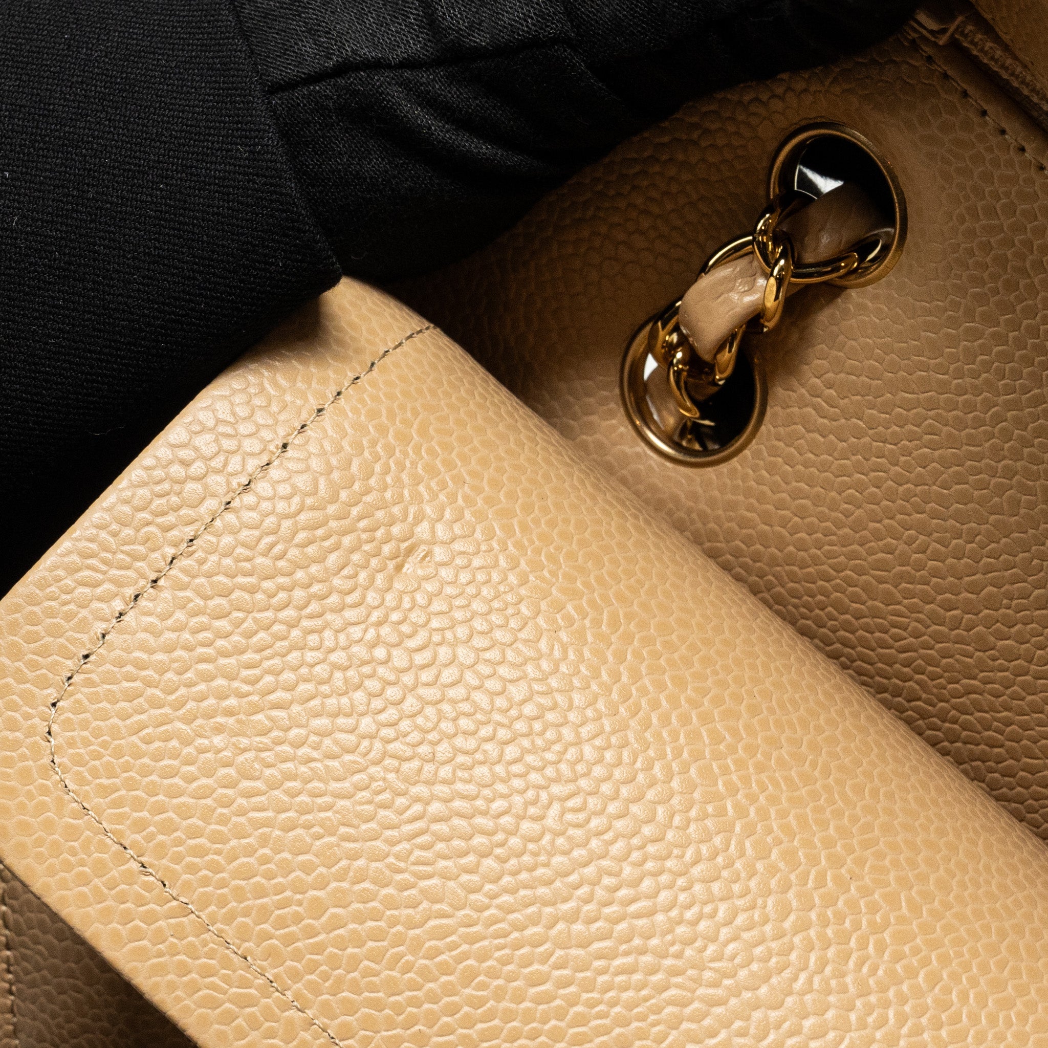CHANEL MEDIUM CLASSIC DOUBLE FLAP BAG CAVIAR BEIGE GHW (MICROCHIP)