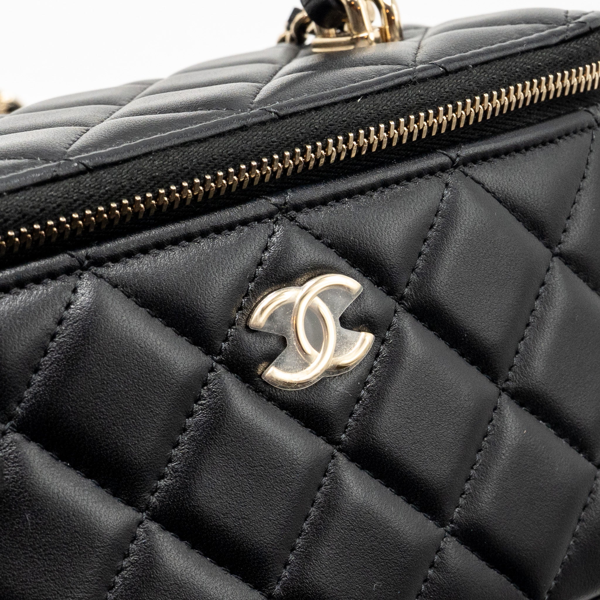 CHANEL TOP HANDLE LONG VANITY CASE LAMBSKIN BLACK LGHW (MICROCHIP)