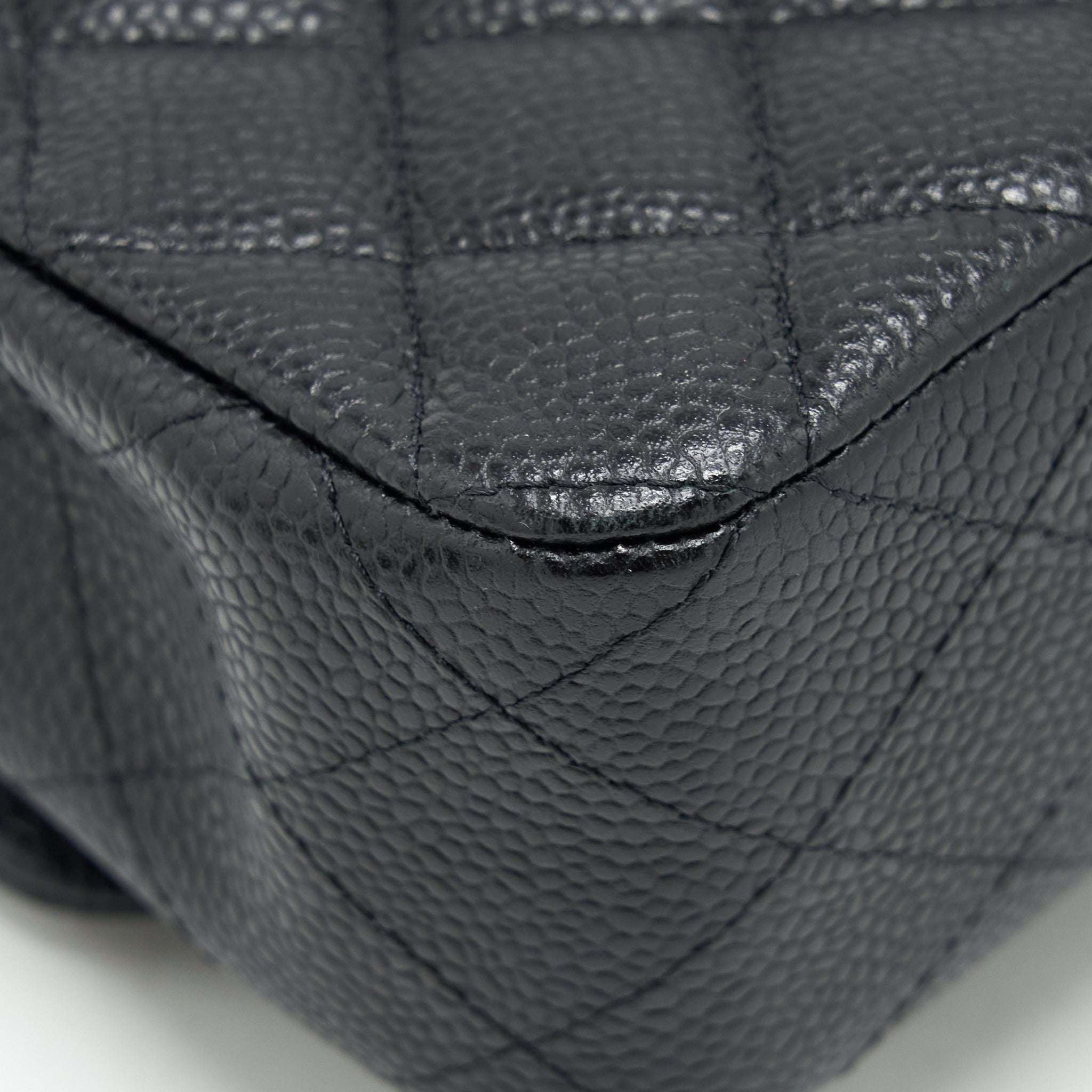 CHANEL MEDIUM CLASSIC FLAP BAG CAVIAR BLACK GHW