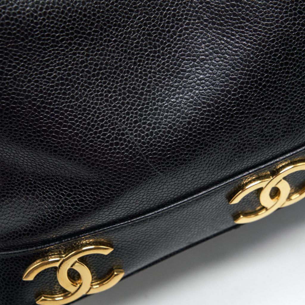 CHANEL VINTAGE BUCKET BAG CAVIAR BLACK GHW
