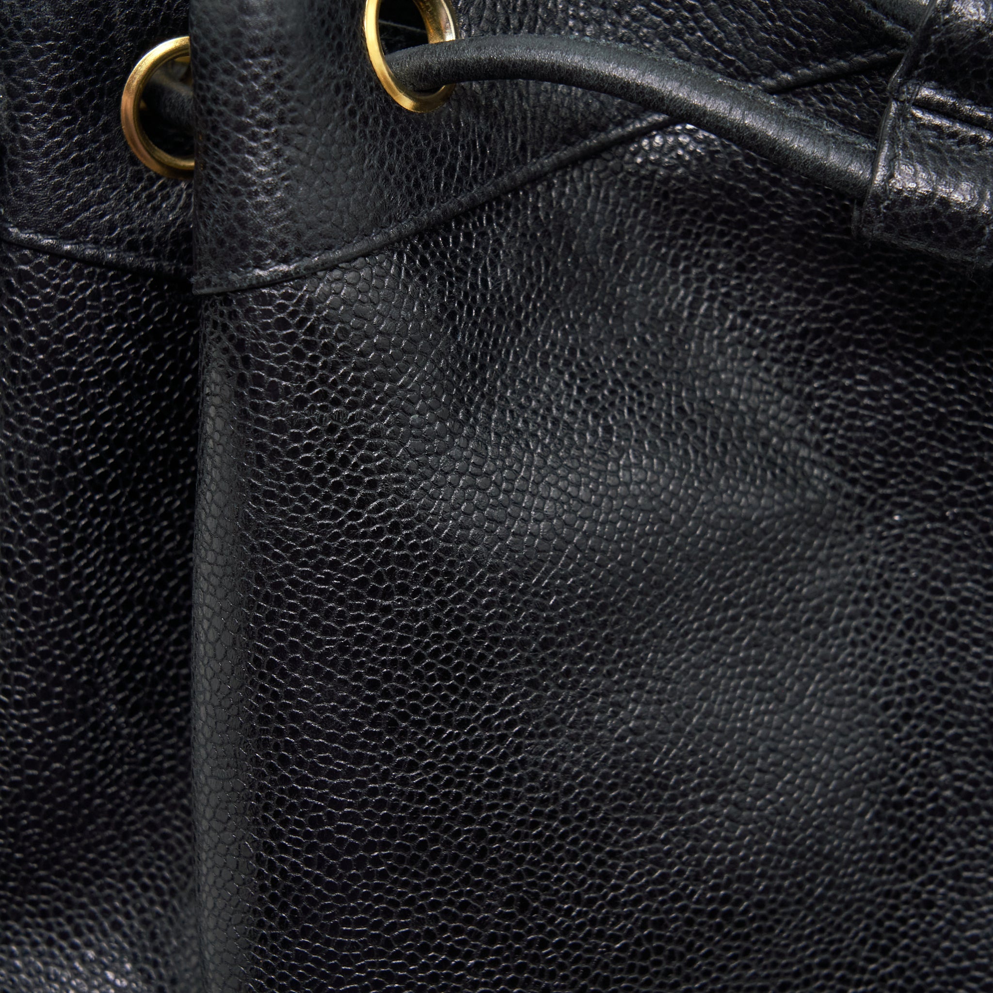 CHANEL VINTAGE BUCKET BAG CAVIAR BLACK GHW