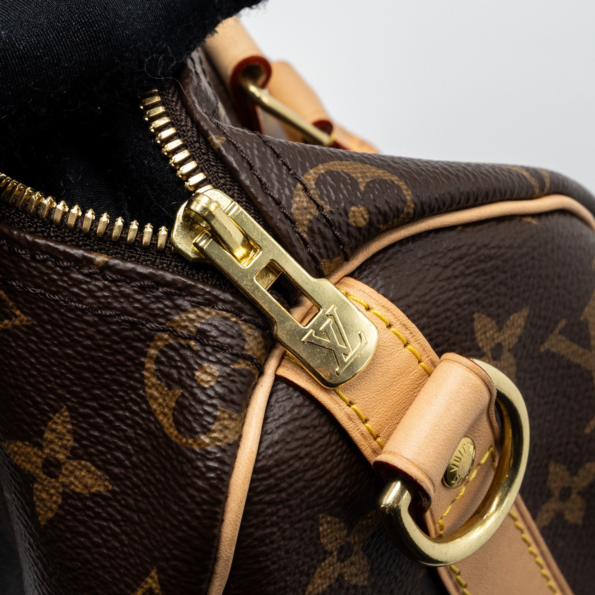 LOUIS VUITTON SPEEDY BANDOULIERE 25 MONOGRAM CANVAS GHW