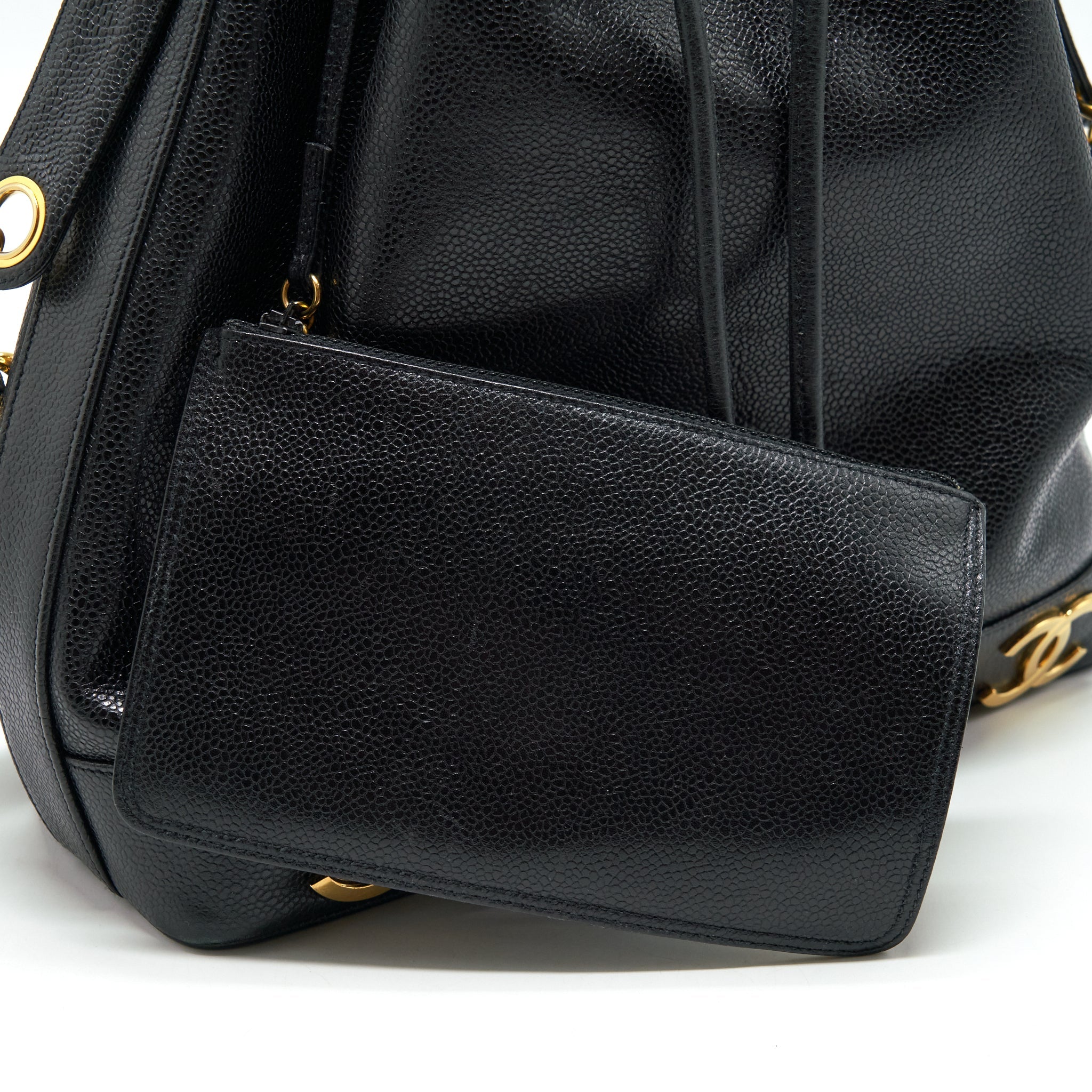 CHANEL VINTAGE BUCKET BAG CAVIAR BLACK GHW