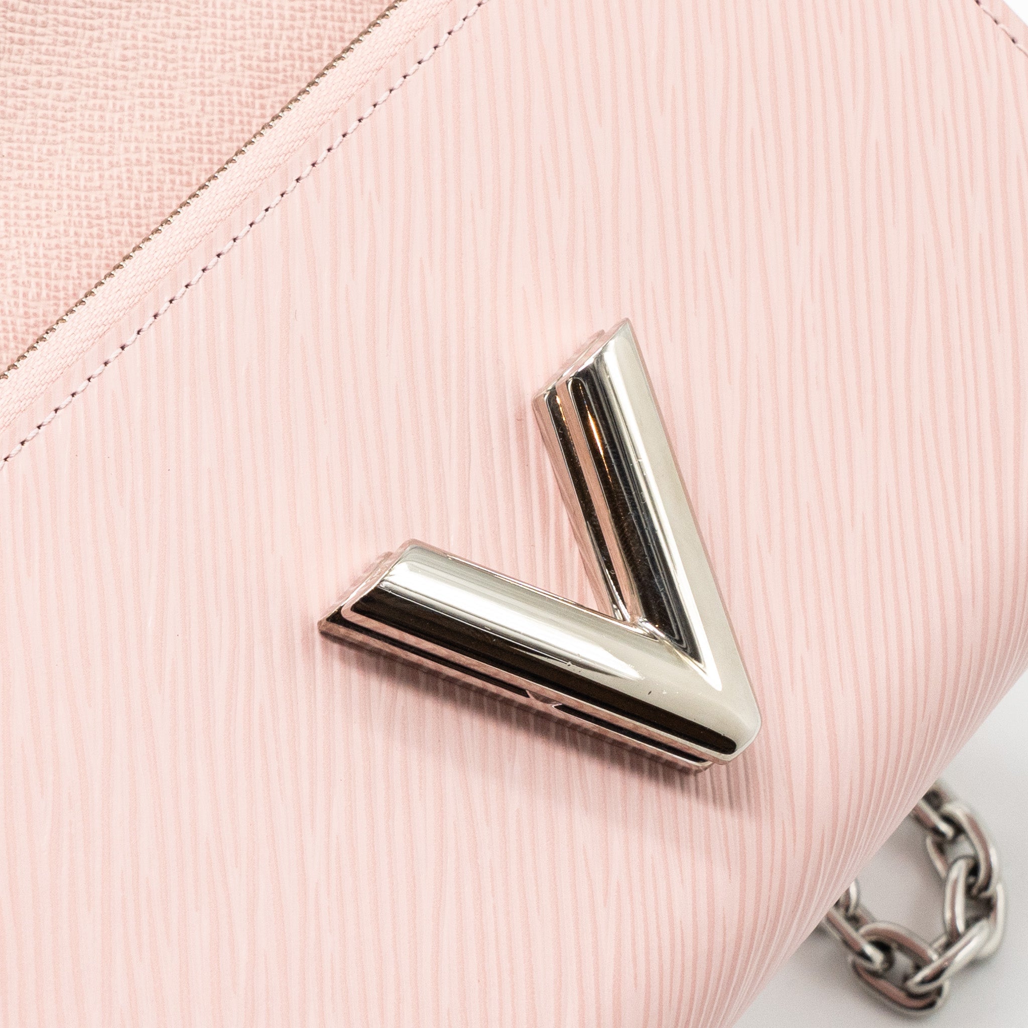 LOUIS VUITTON TWIST CHAIN POUCH EPI ROSE BALLERINE SHW