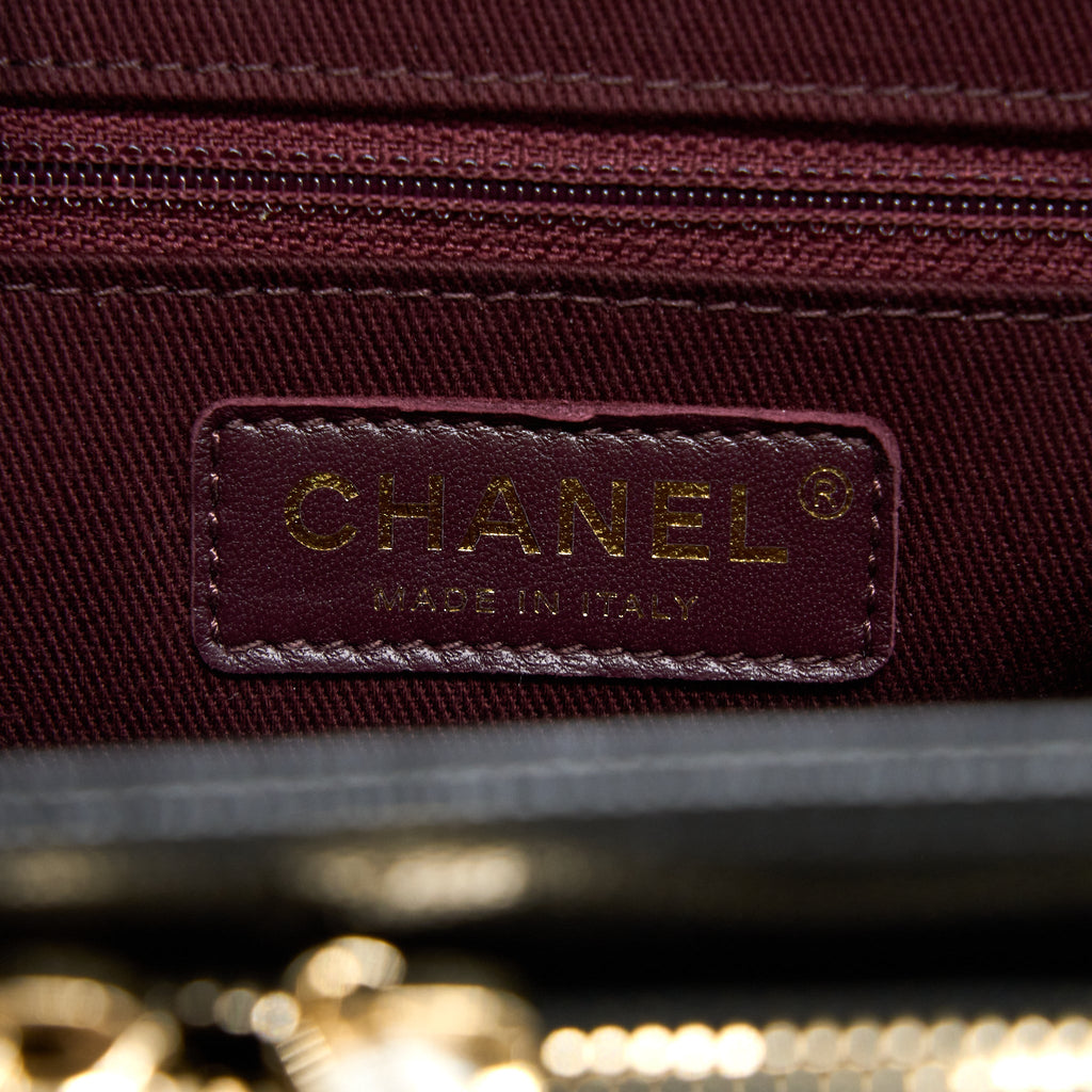 CHANEL MEDIUM BUSINESS AFFINITY CAVIAR BLACK LGHW(MICROCHIP)