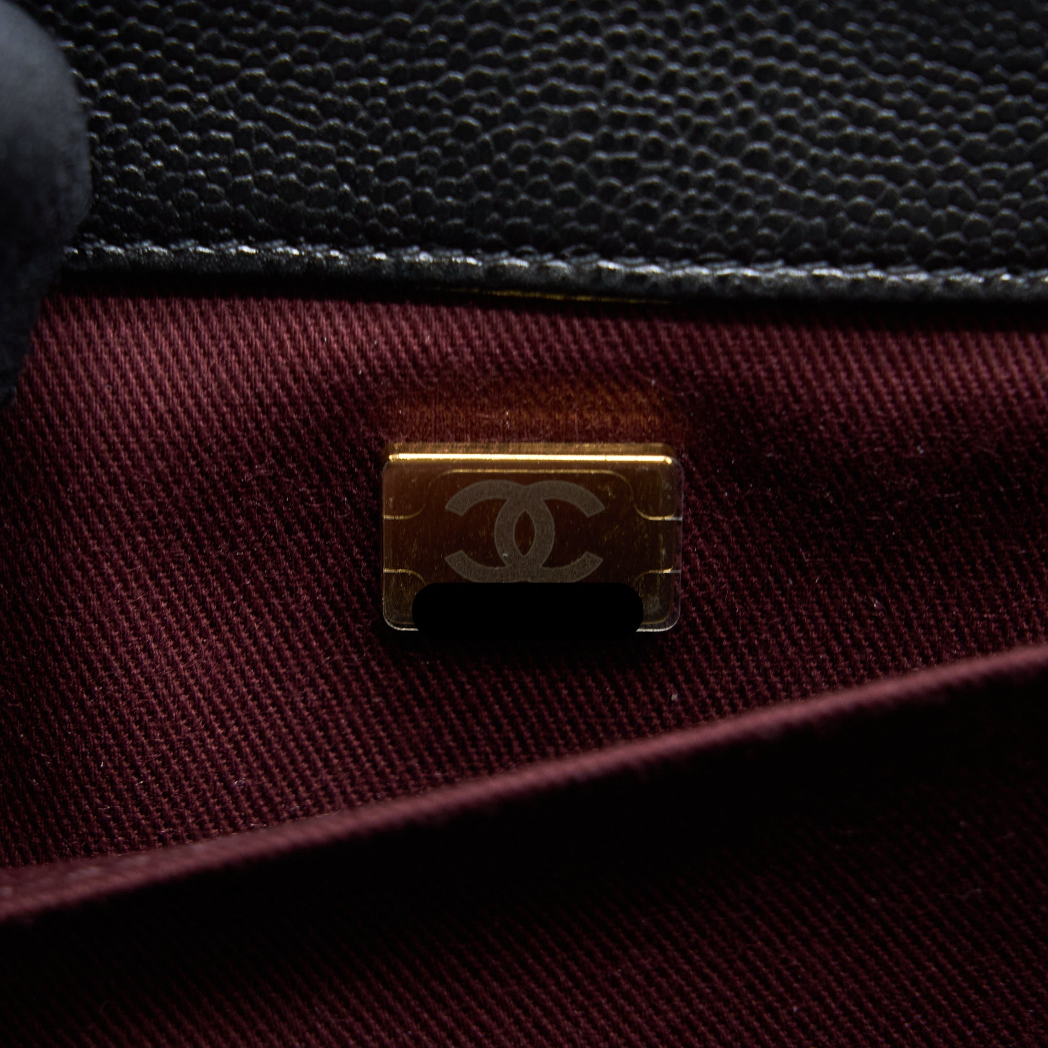 CHANEL MEDIUM BUSINESS AFFINITY CAVIAR BLACK LGHW(MICROCHIP)