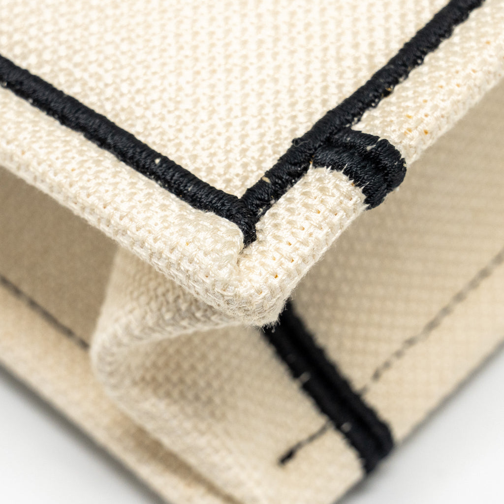 DIOR VERTICAL BOOKTOTE LUCKY STAR EMBROIDERY WHITE/MULTICOLOUR