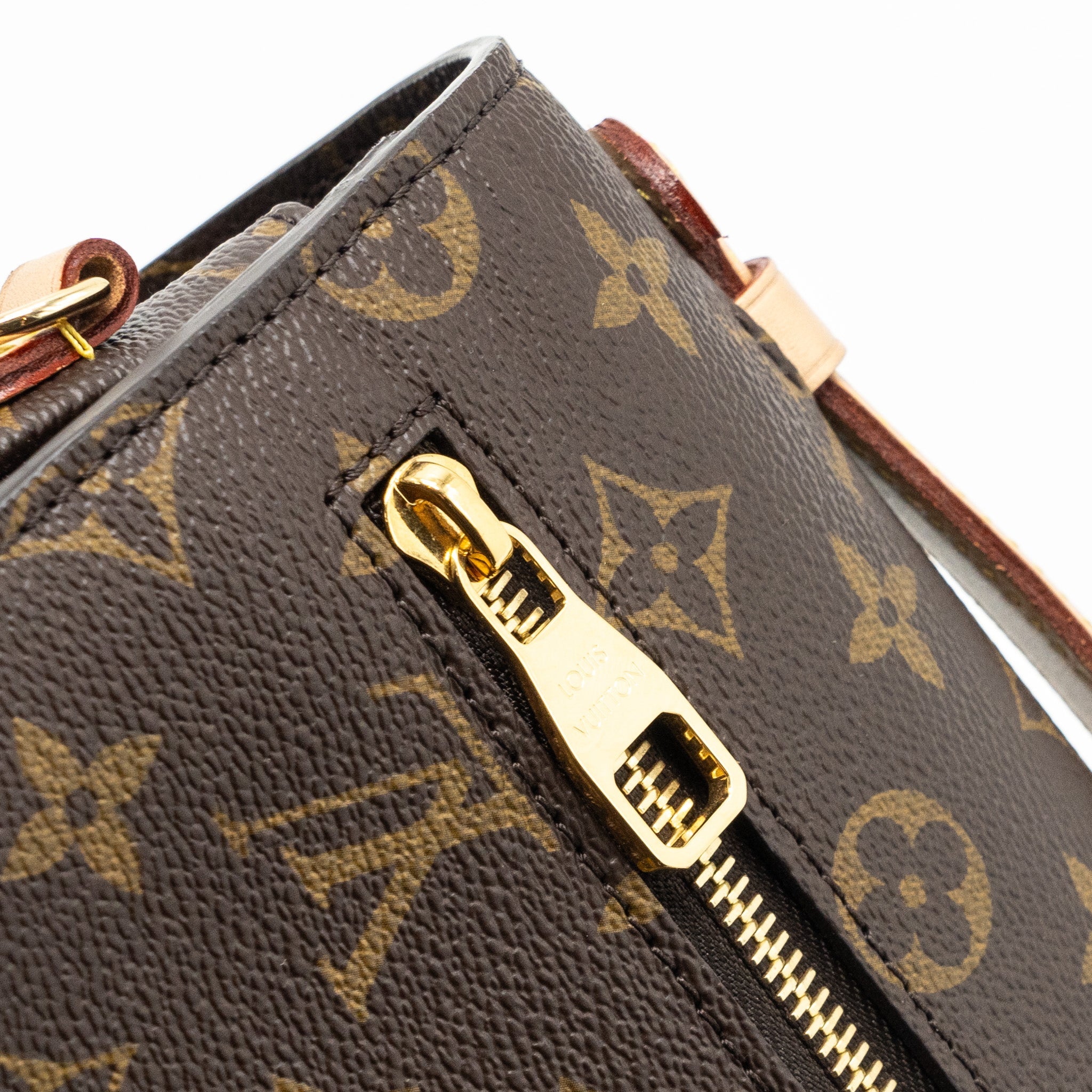 LOUIS VUITTON POCHETTE MÉTIS MONOGRAM CANVAS GHW