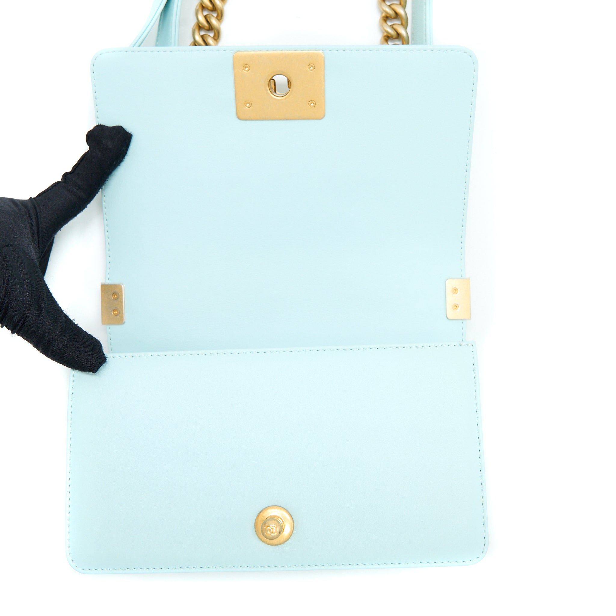 CHANEL SMALL BOY BAG CHEVRON CALFSKIN LIGHT BLUE/MULTICOLOUR BRUSHED GHW
