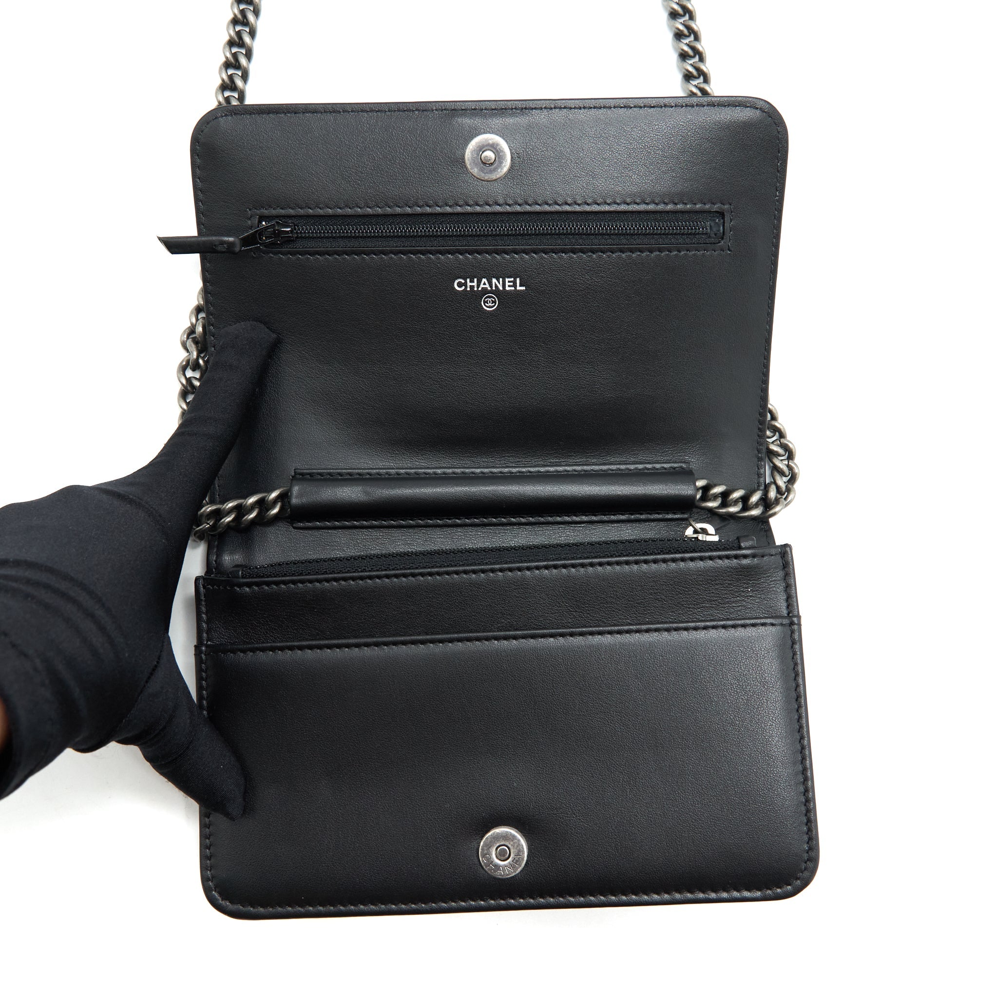 CHANEL BOY WALLET ON CHAIN CAVIAR BLACK RUTHENIUM SLIVER HARDWARE (MICROCHIP）