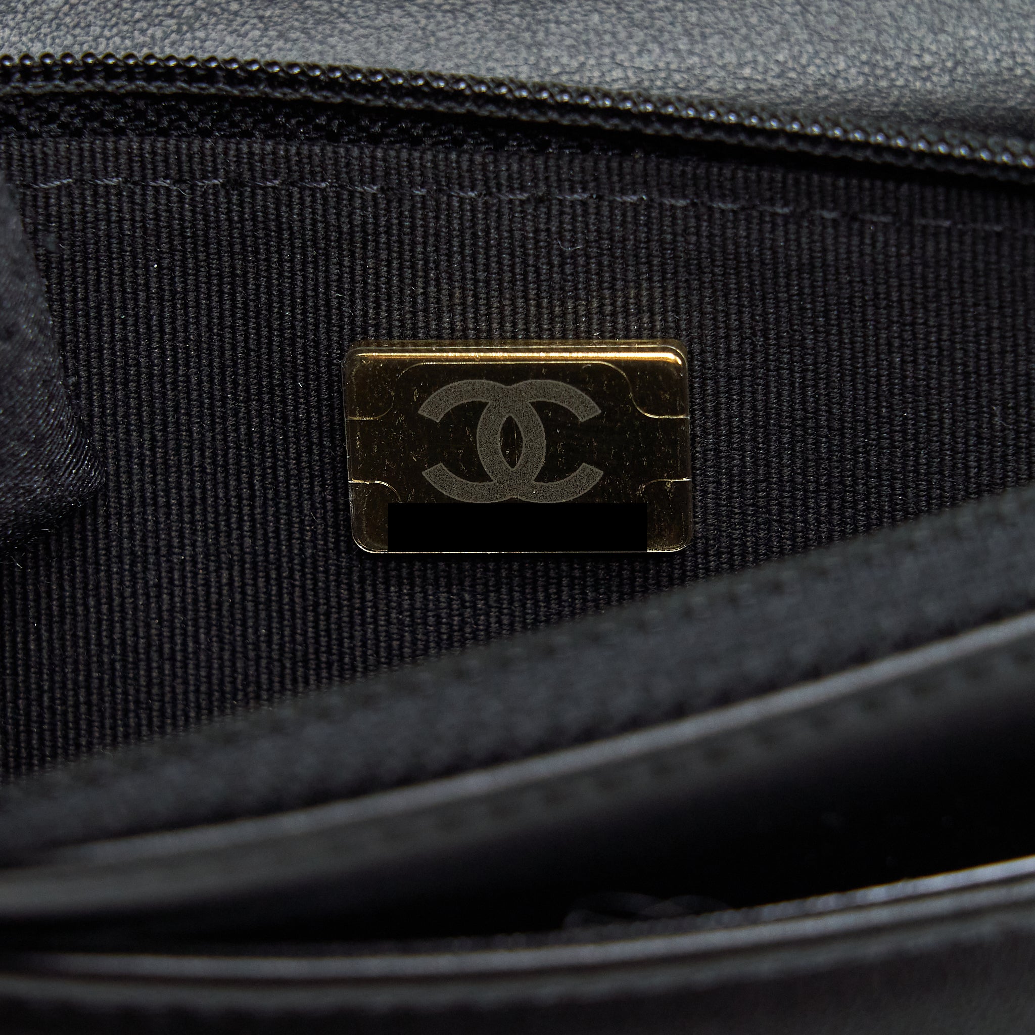 CHANEL BOY WALLET ON CHAIN CAVIAR BLACK RUTHENIUM SLIVER HARDWARE (MICROCHIP）