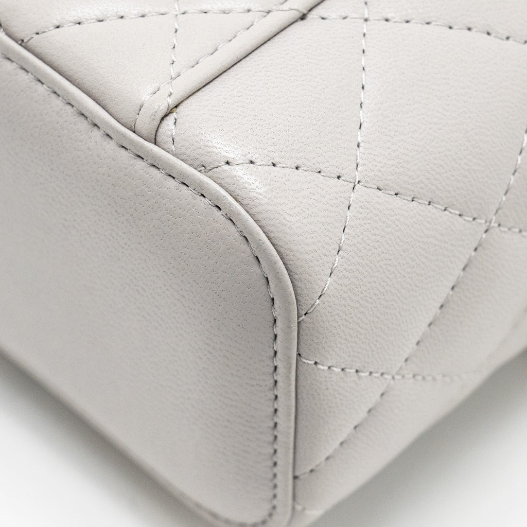 CHANEL TOP HANDLE MINI VANITY CASE LAMBSKIN LIGHT GREY GHW