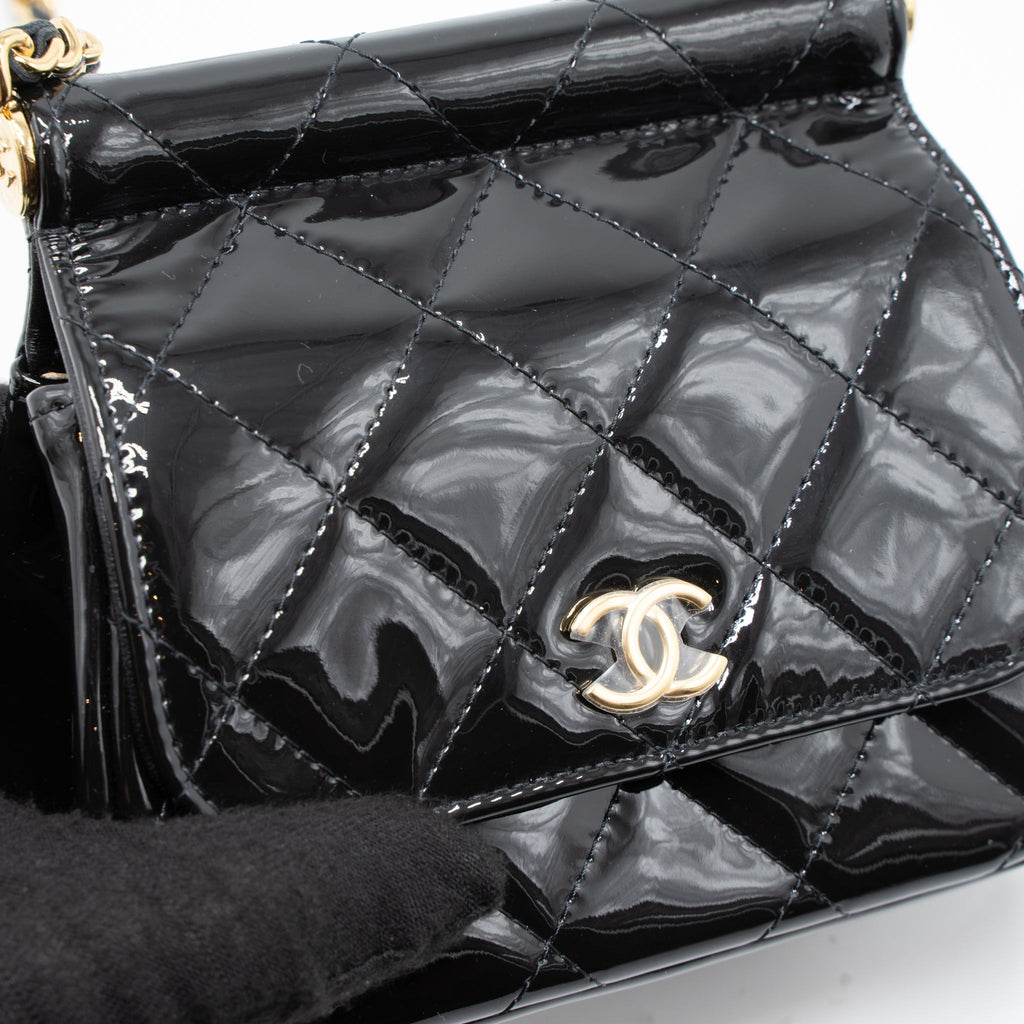 CHANEL 22K MINI CLUTCH WITH CHAIN PATENT BLACK GHW (MICROCHIP)