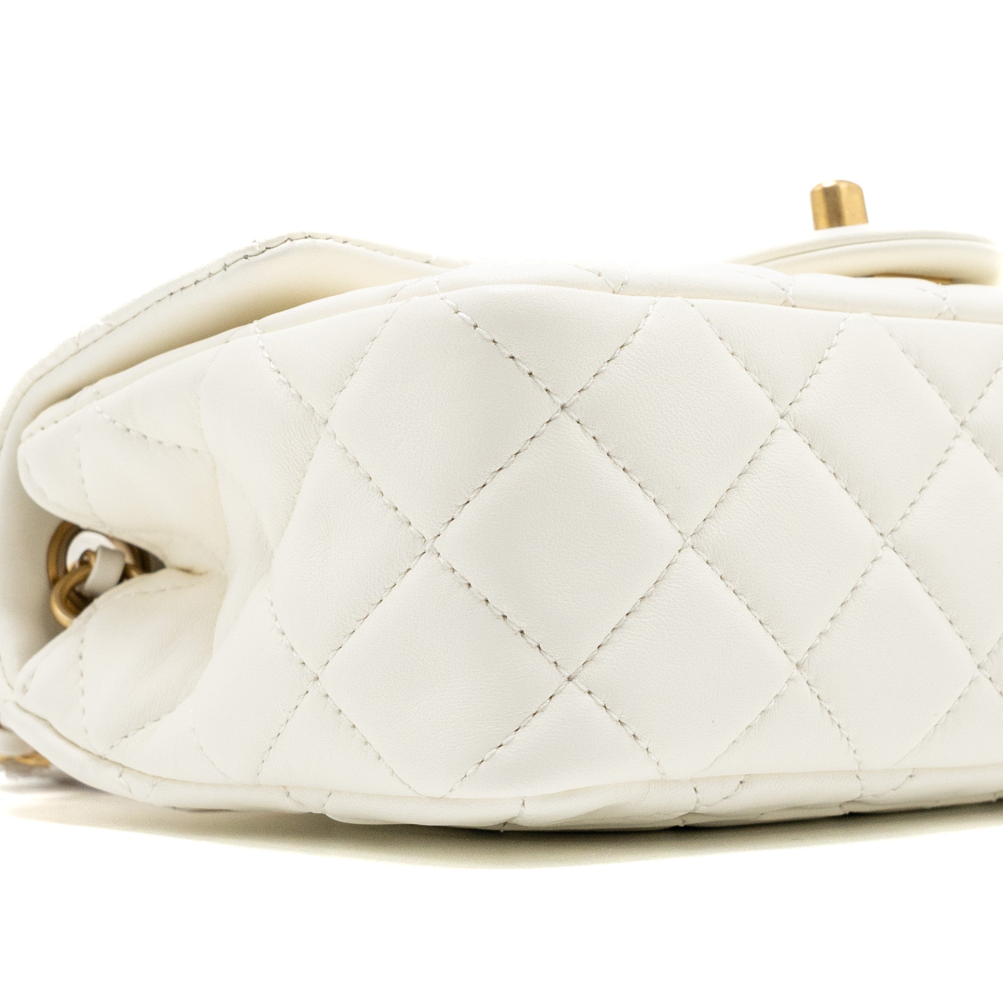 CHANEL 22C PEARL CRUSH MINI RECTANGULAR FLAP BAG LAMBSKIN WHITE GHW (MICROCHIP)