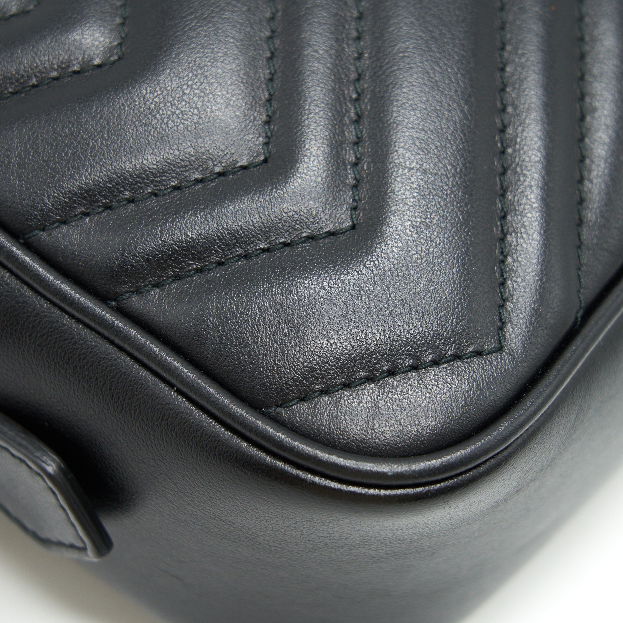 GUCCI MARMONT CAMERA BAG BLACK