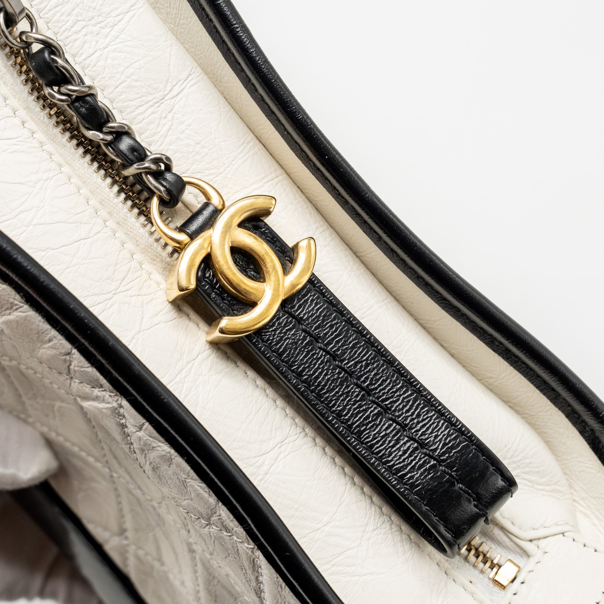 CHANEL SMALL GABRIELLE HOBO BAG AGED CALFSKIN WHITE/BLACK MULTICOLOUR HARDWARE