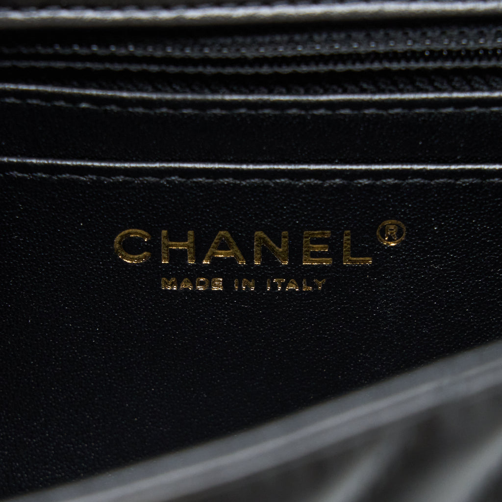 CHANEL 2.55 REISSUE MINI CHEVRON FLAP BAG AGED CALFSKIN  BLACK GHW