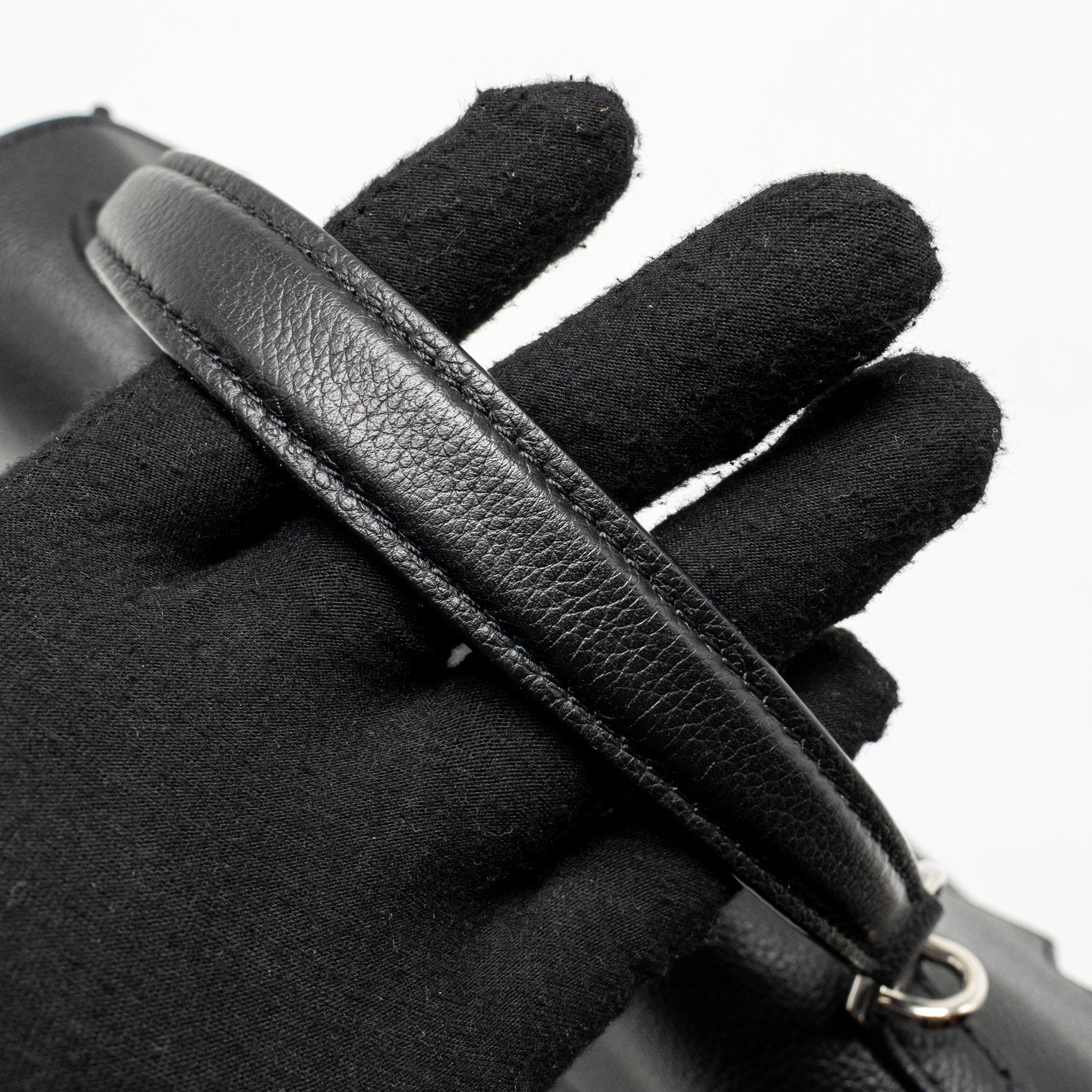 LOUIS VUITTON LOCKME EVER MM GRAINED CALFSKIN BLACK SHW