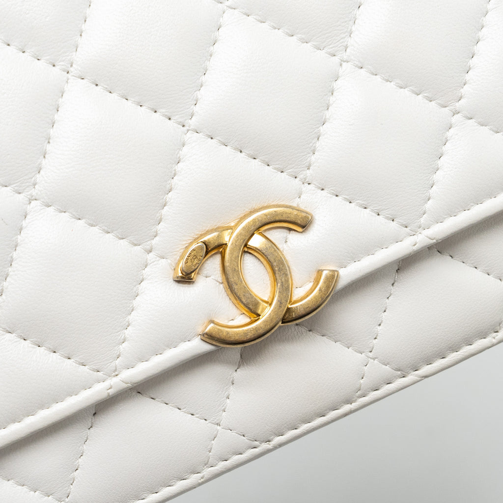 CHANEL GIANT CHAIN CLASSIC WALLET ON CHAIN LAMBSKIN WHITE MULTICOLOUR HARDWARE (MICROCHIP)