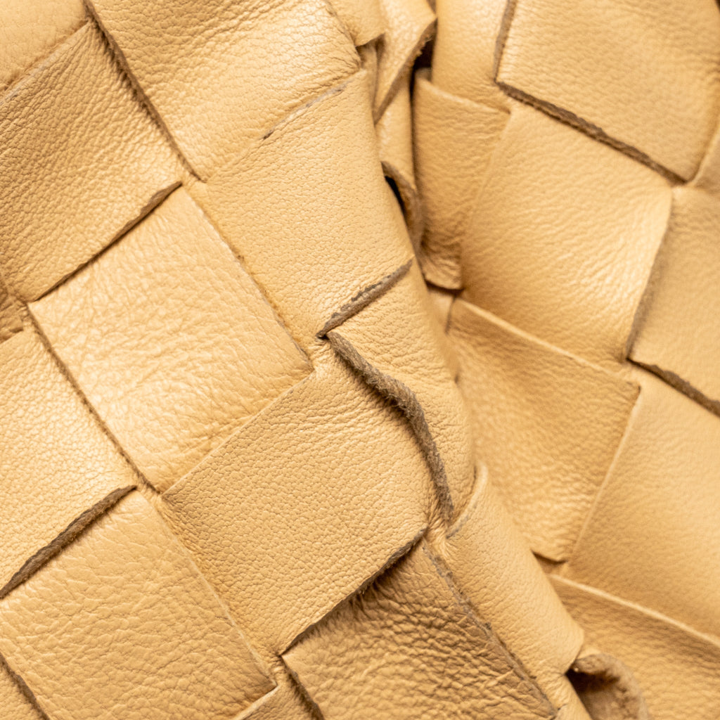 BOTTEGA VENETA MINI POUCH INTRECCIATO LAMBSKIN BEIGE