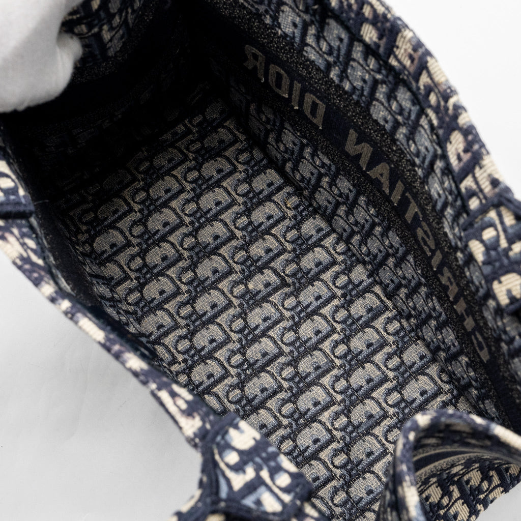 DIOR MEDIUM BOOK TOTE DIOR OBLIQUE EMBROIDERY BLUE
