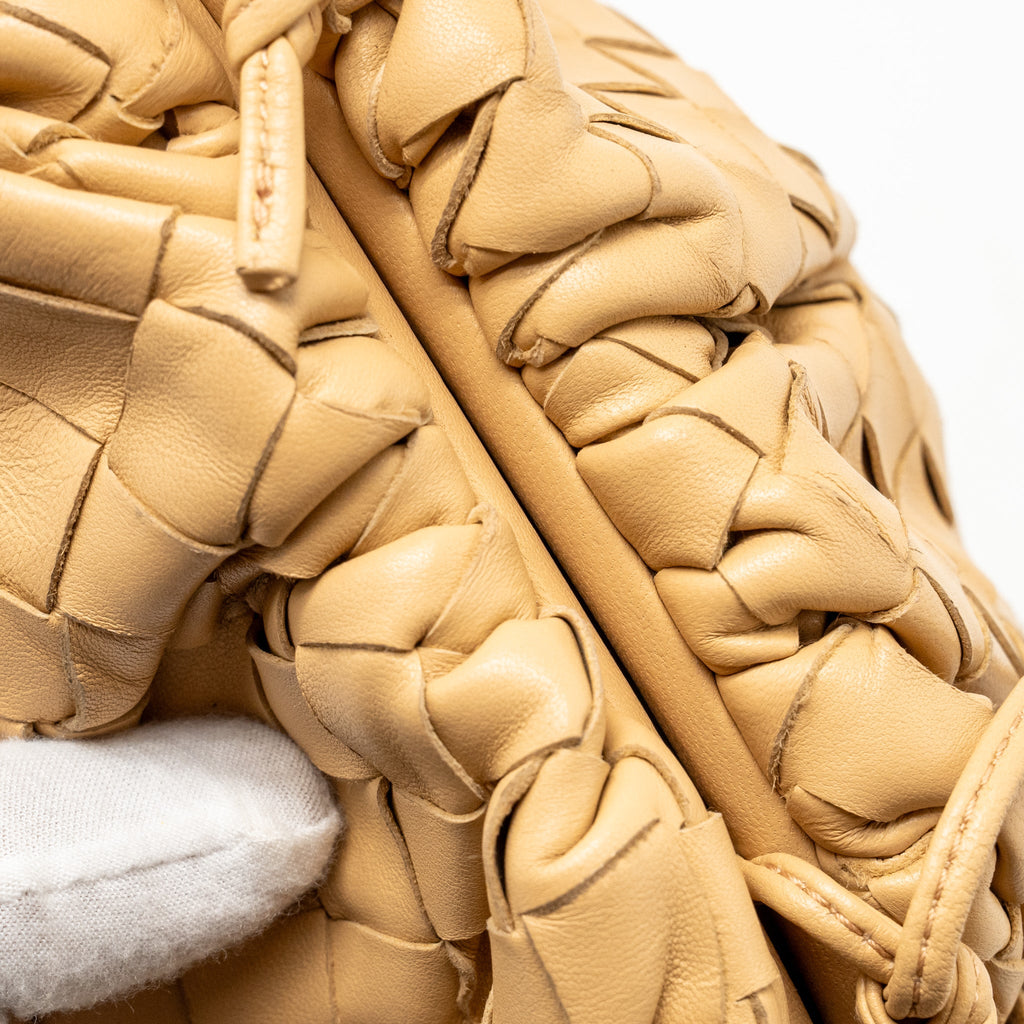 BOTTEGA VENETA MINI POUCH INTRECCIATO LAMBSKIN BEIGE
