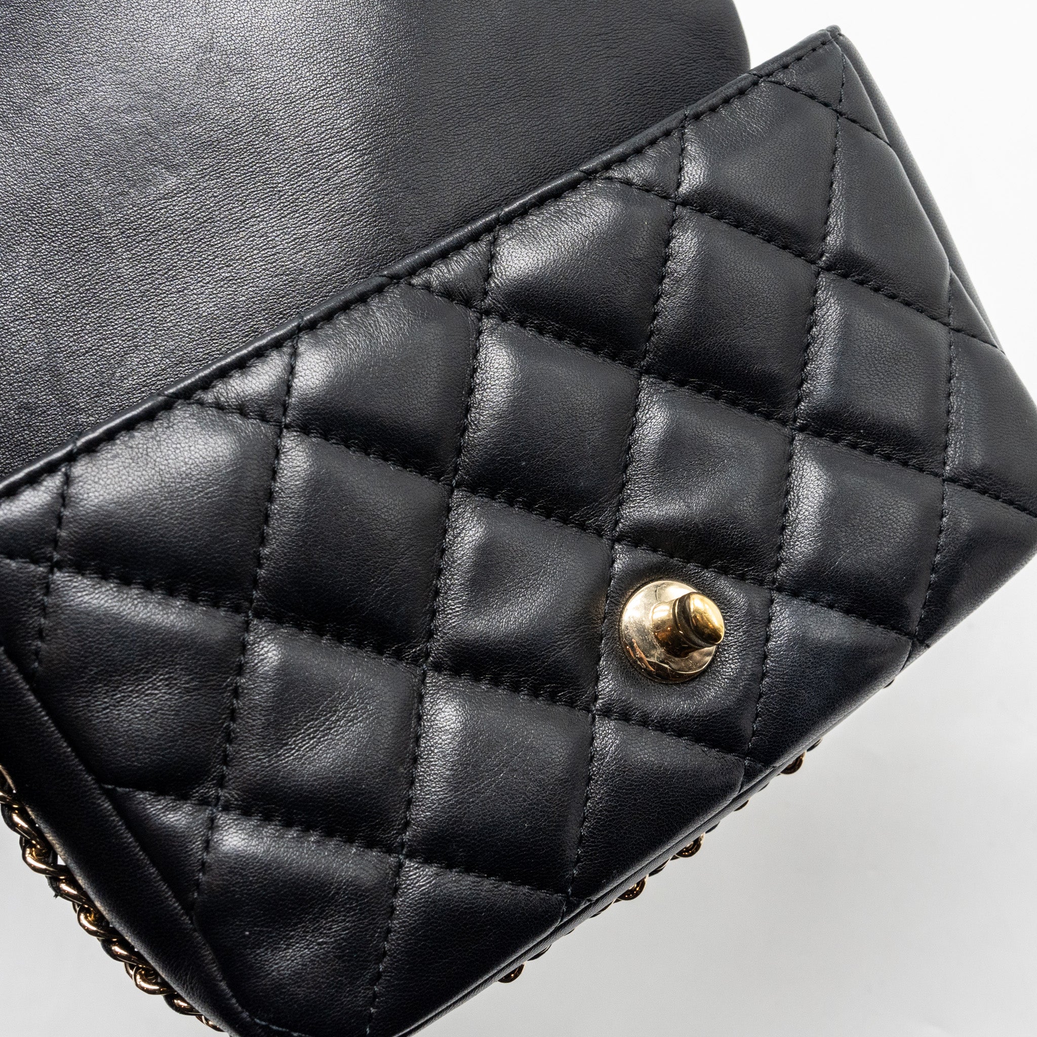 CHANEL PEARL CHAIN QUILTED FLAP BAG LAMBSKIN BLACK GHW