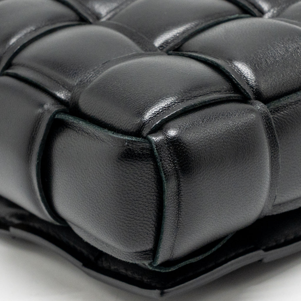 BOTTEGA VENETA SMALL PADDED CASSETTE BAG LAMBSKIN BLACK GHW