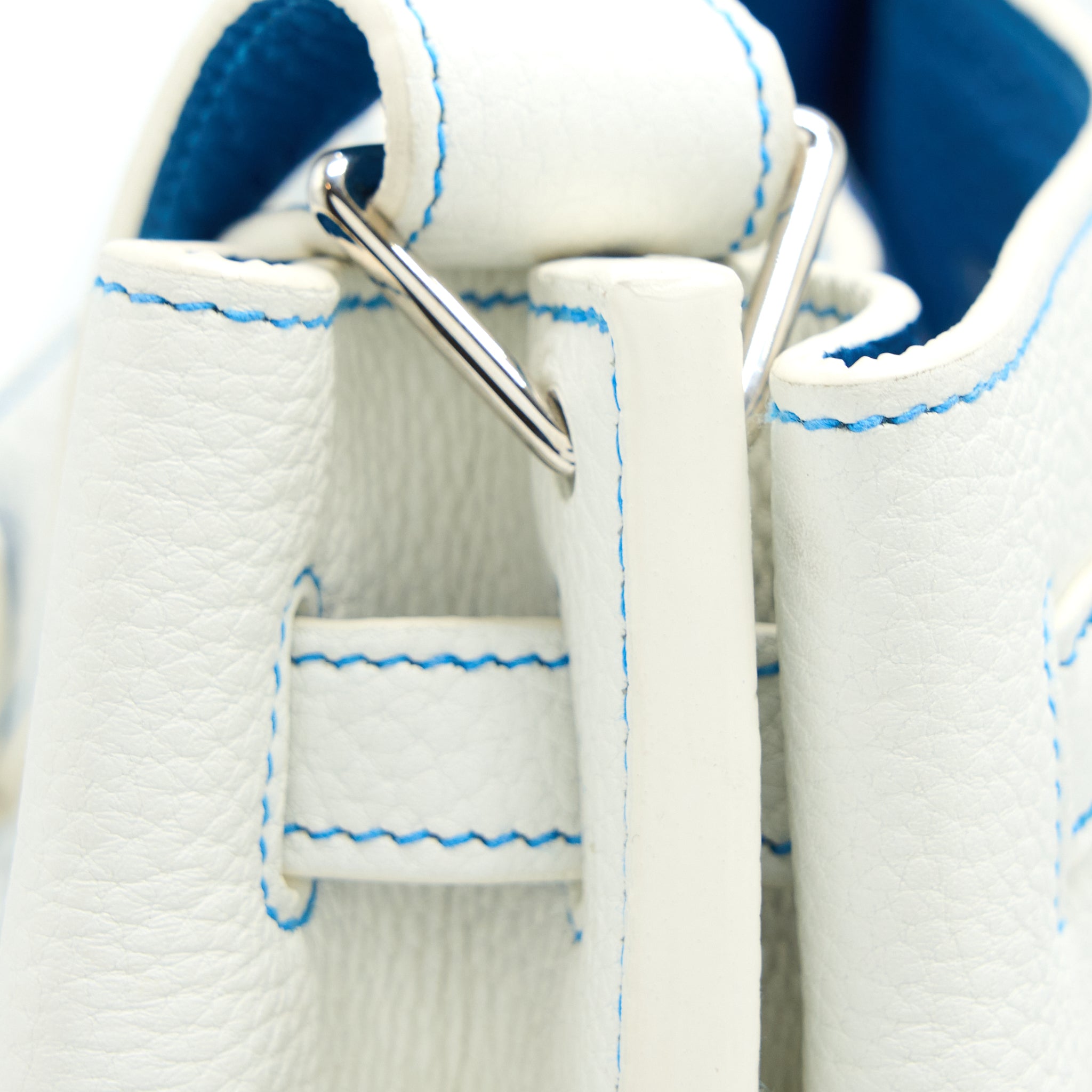 HERMES SO KELLY 26 BLANC/BLUE SHW