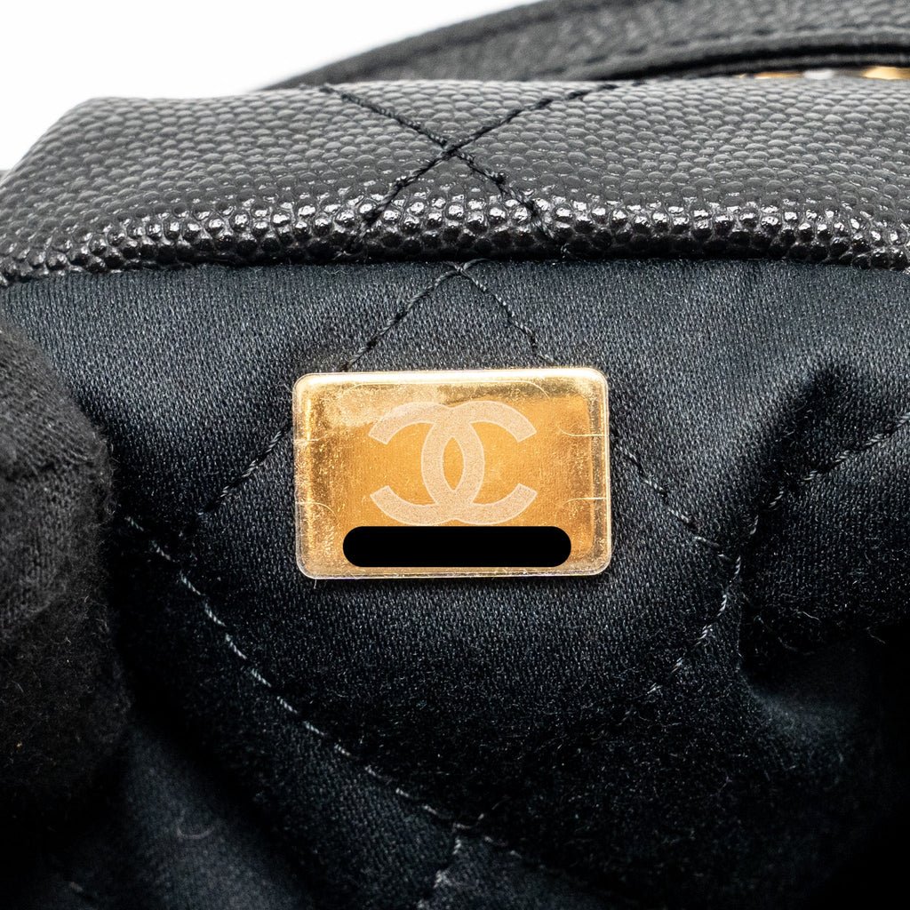 CHANEL MEDIUM 22 BAG CAVIAR BLACK GHW (MICROCHIP)