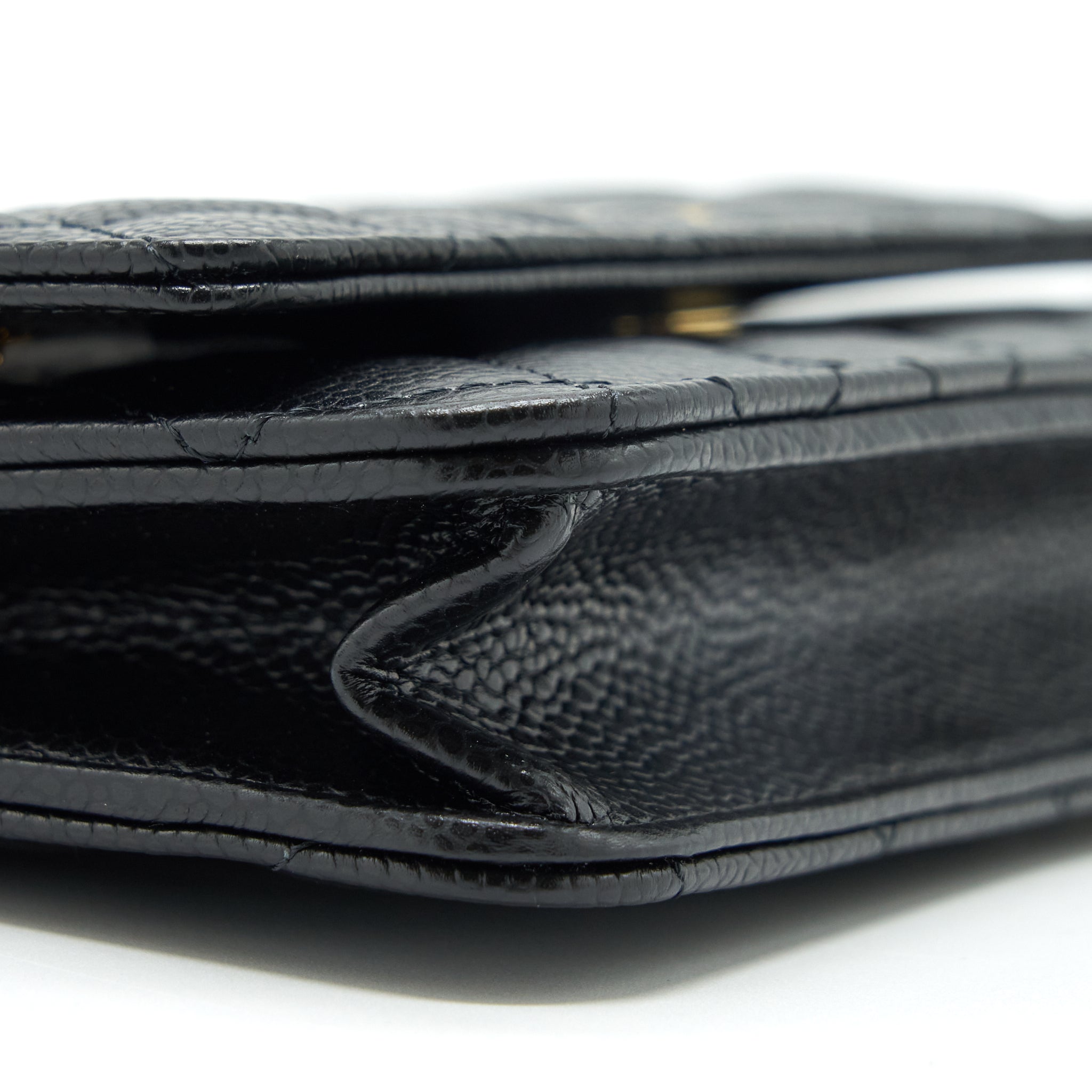 CHANEL CLASSIC WALLET ON CHAIN CAVIAR BLACK GHW (MICROCHIP)