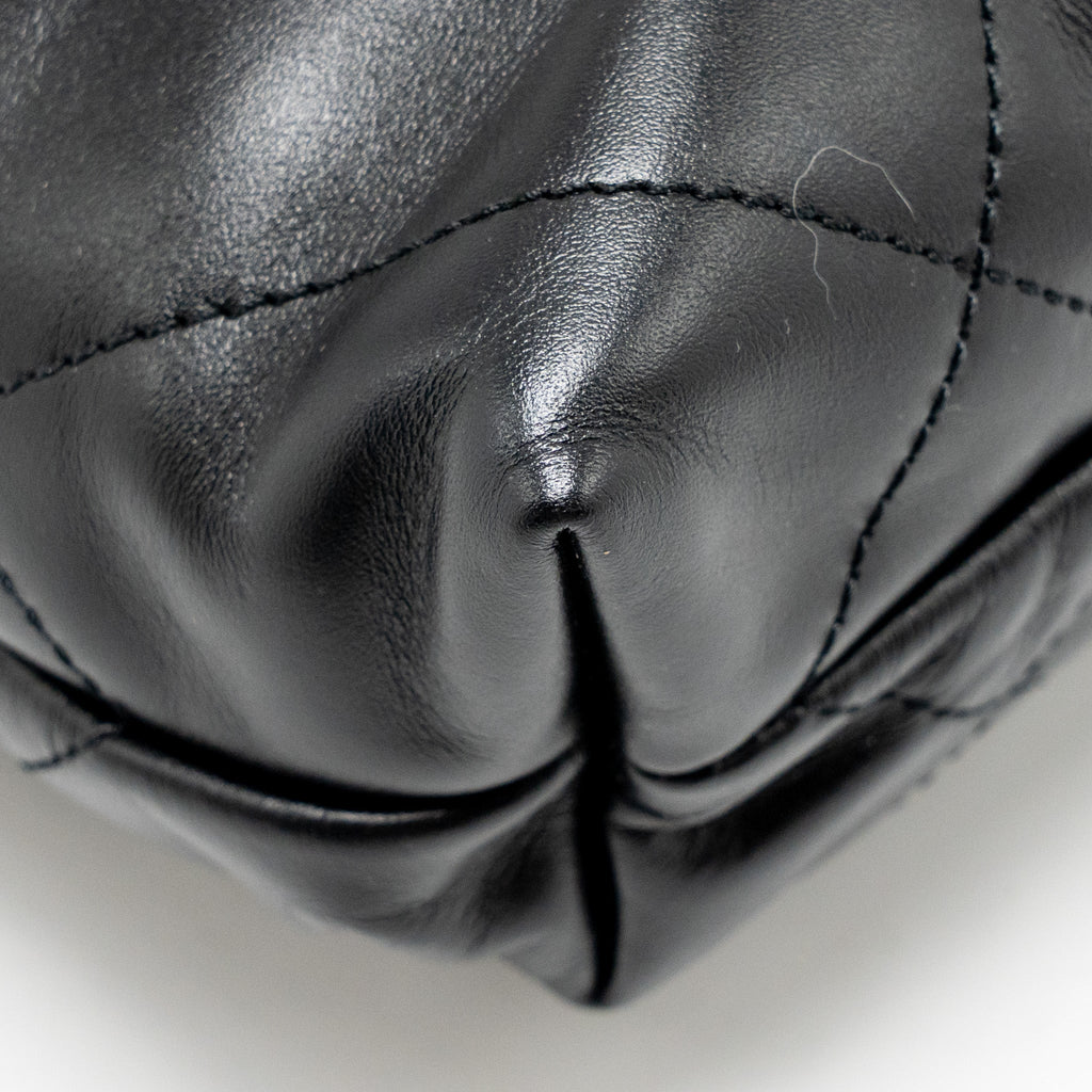 CHANEL MINI 22 BAG CALFSKIN BLACK GHW (MICROCHIP)