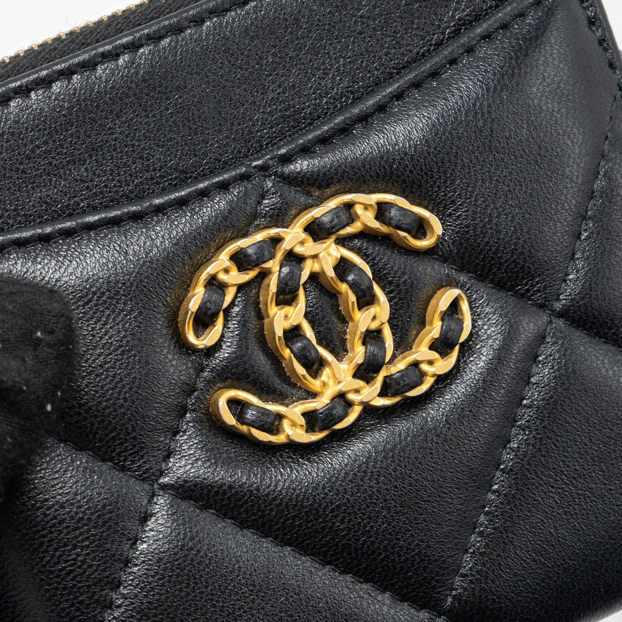 CHANEL 19 ZIPPED COIN PURSE LAMBSKIN BLACK GHW (MICROCHIP)