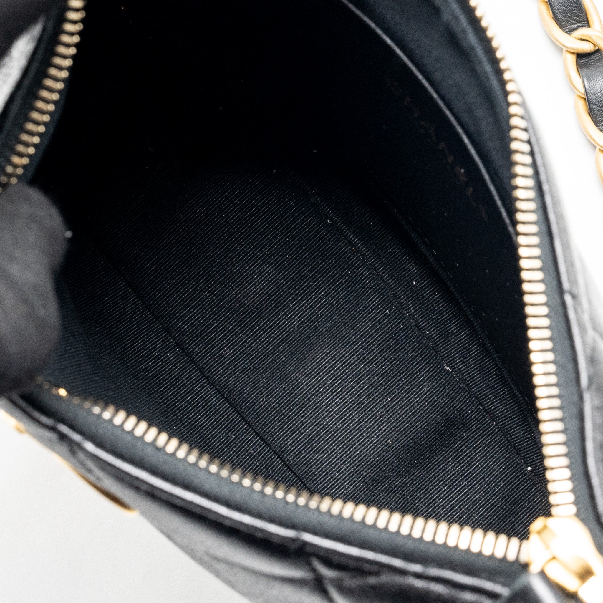 CHANEL 23K HOBO BAG WITH ADJUSTABLE CHAIN LAMBKIN BLACK GHW (MICROCHIP)