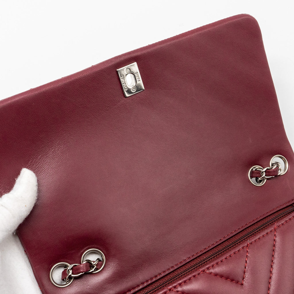 CHANEL CHEVRON FLAP BAG LAMBSKIN DARK RED SHW
