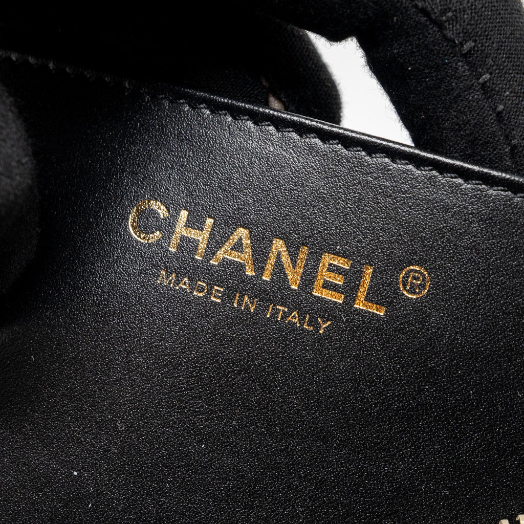 CHANEL 23K HOBO BAG WITH ADJUSTABLE CHAIN LAMBKIN BLACK GHW (MICROCHIP)