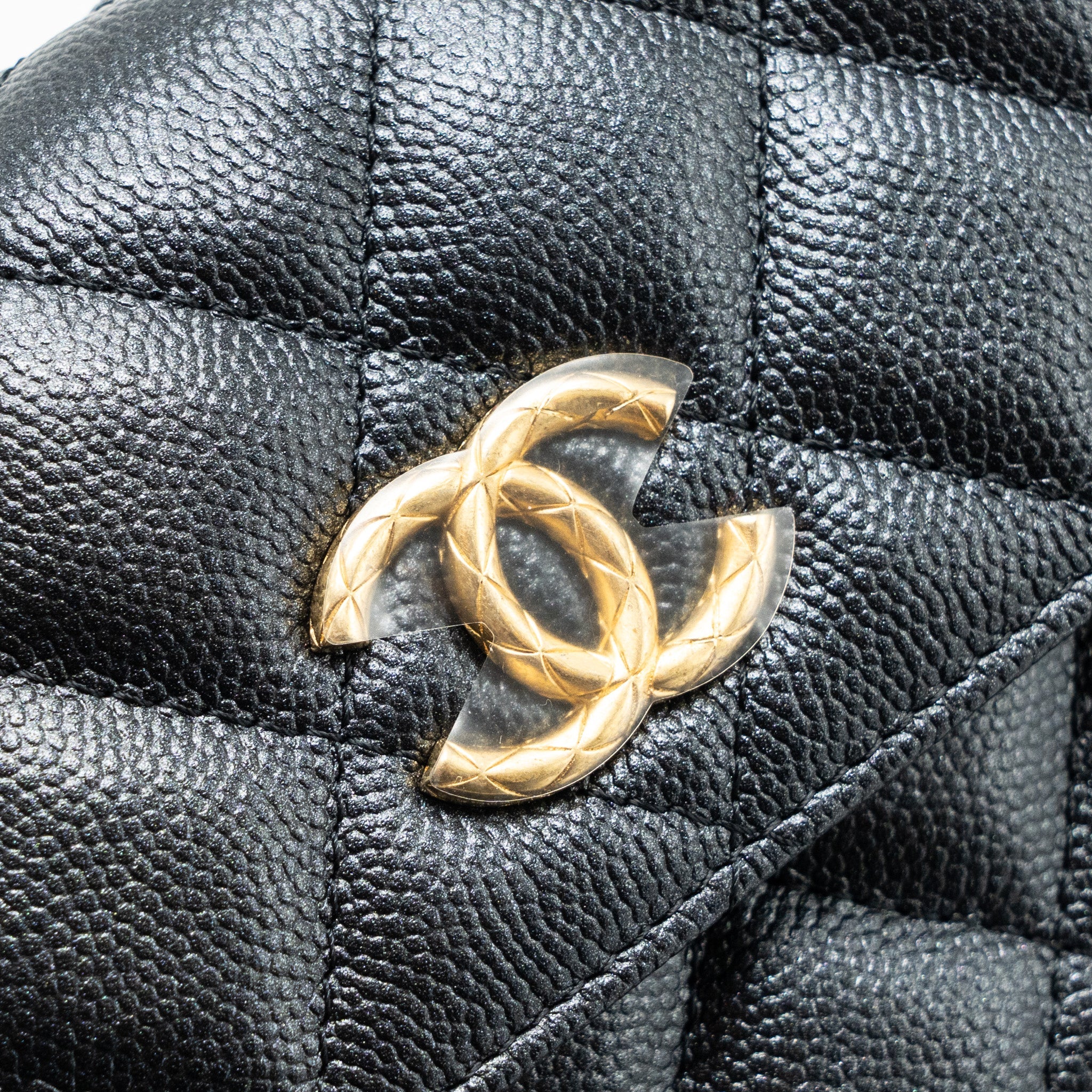 CHANEL MINI FLAP BAG WITH ADJUSTABLE CHAINS CAVIAR BLACK GHW(MICROCHIP)