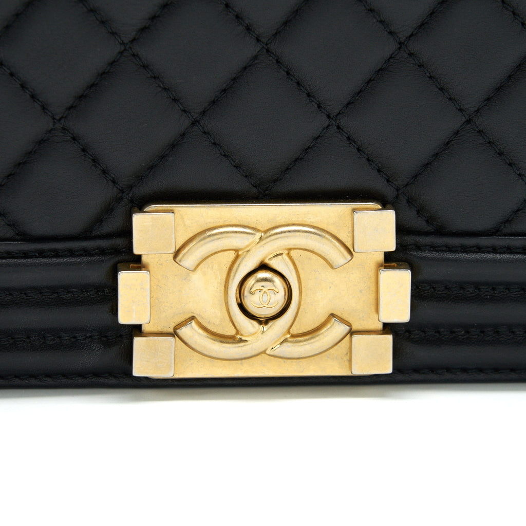 CHANEL MEDIUM BOY BLACK LAMBSKIN GHW