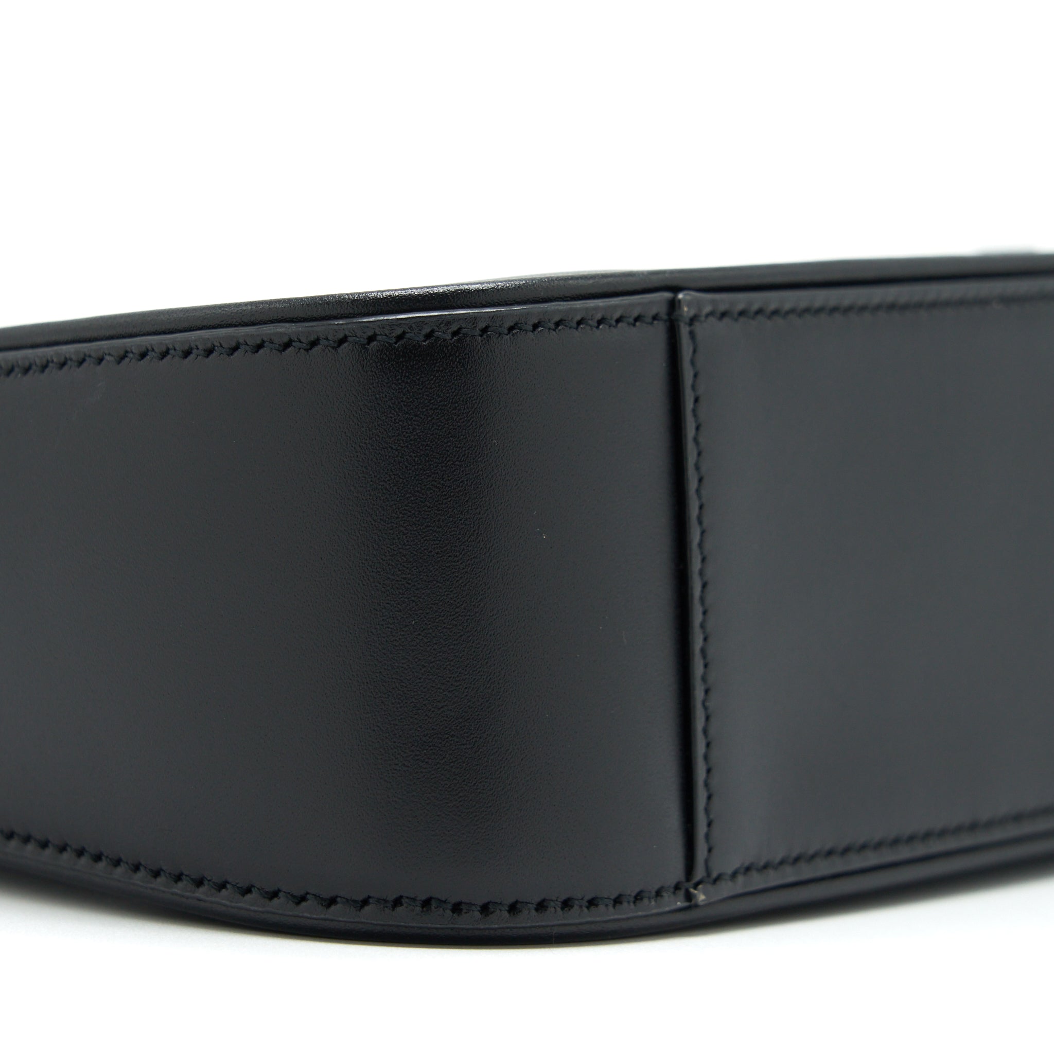SAINT LAURENT/YSL LE5 A7 HOBO BAG SMOOTH CALFSKIN BLACK GHW