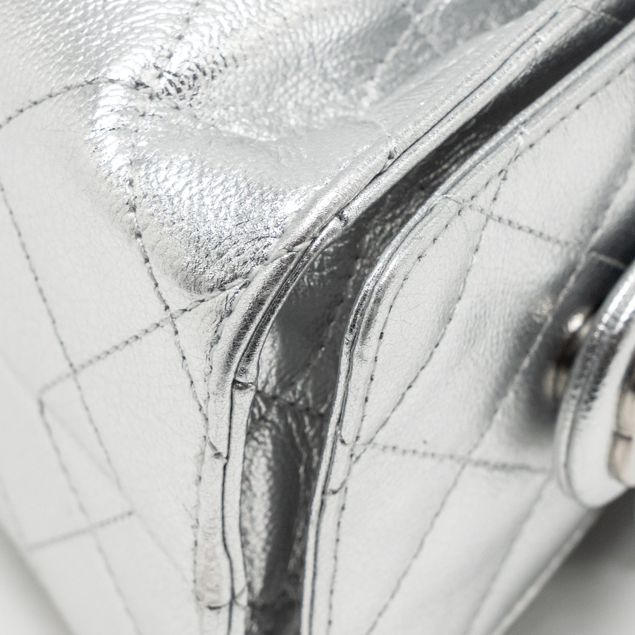 CHANEL MINI 25 BAG METALLIC GRAINED CALFSKIN SILVER SHW (MICROCHIP)
