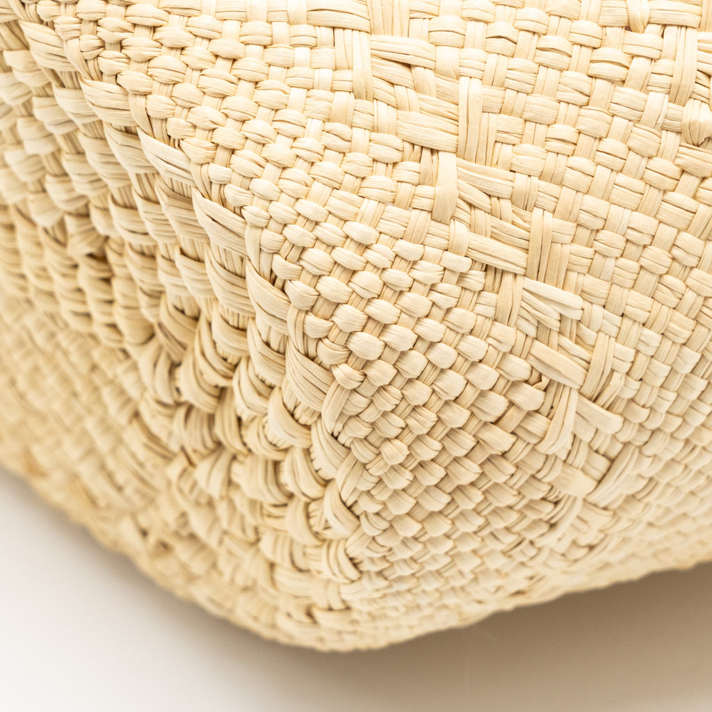 LOEWE ANAGRAM BUSKET SMALL BAG IRACA PALM/CALFSKIN NATURAL/TAN