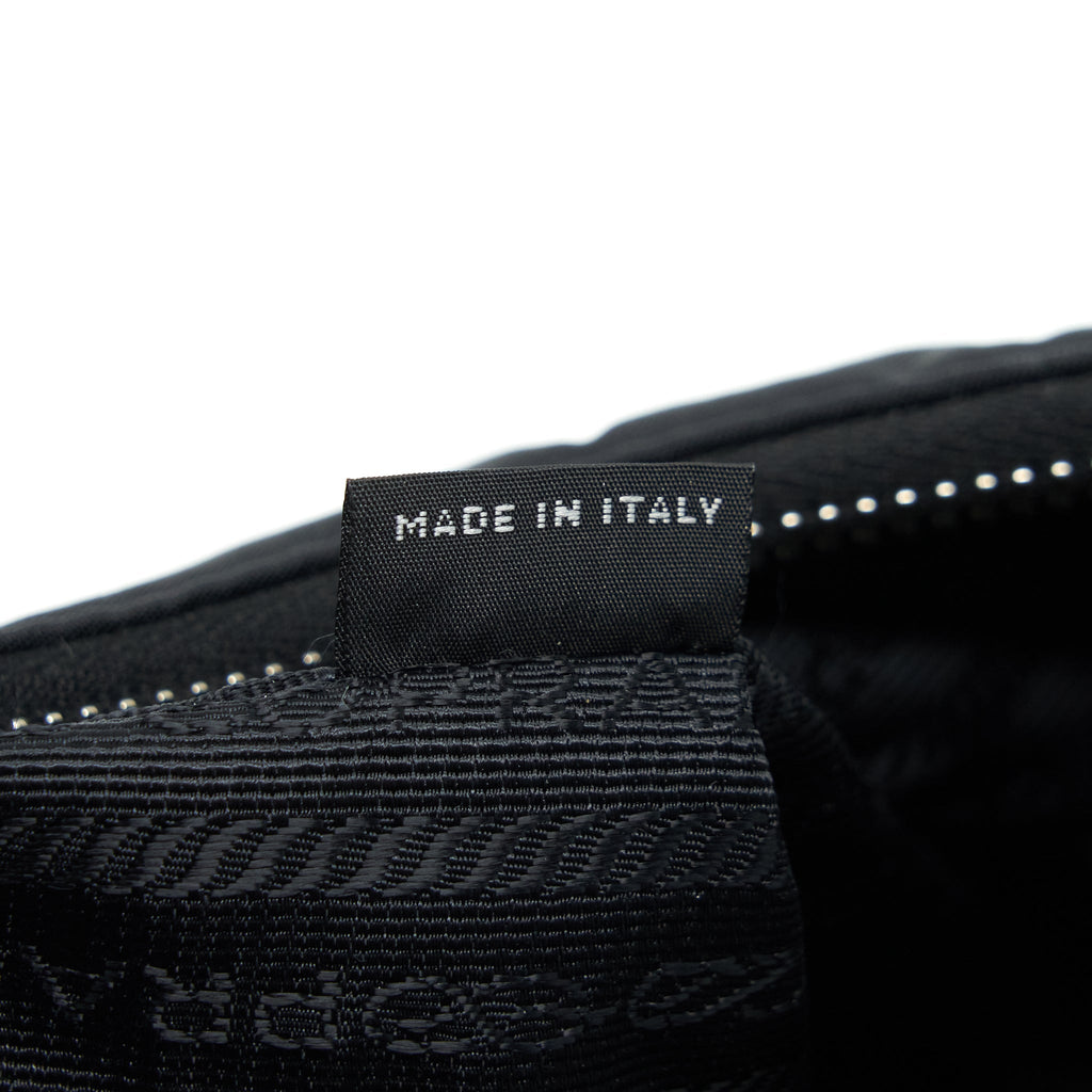 PRADA RE-EDITION 2005 NYLON BAG BLACK SHW