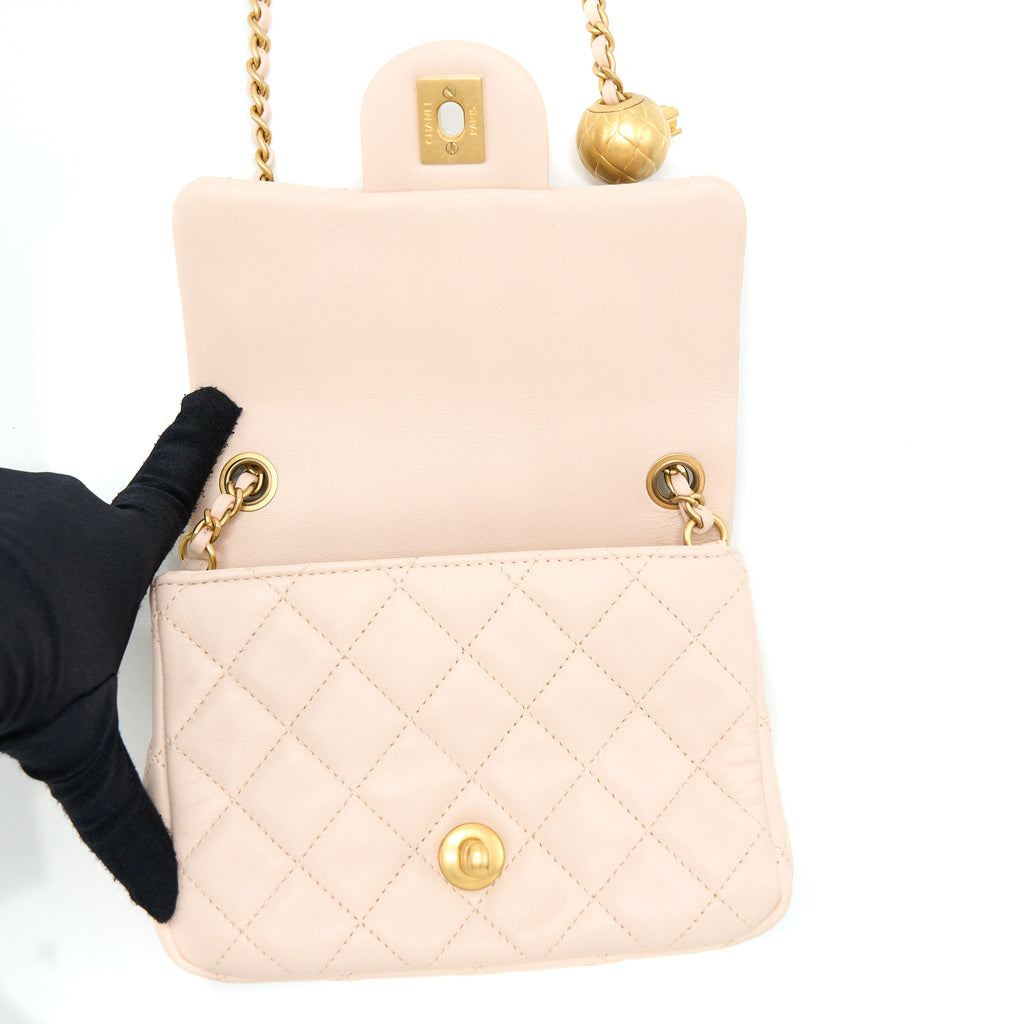 CHANEL 22C PEARL CRUSH MINI SQUARE FLAP BAG LAMBSKIN LIGHT BEIGE GHW