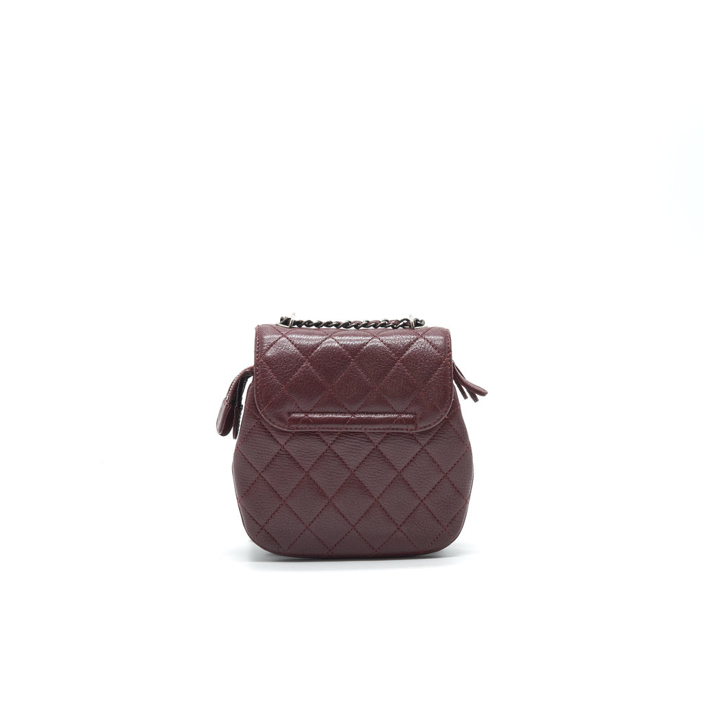 CHANEL SMALL FLAP BAG WITH CHAIN BURGUNDY SHW